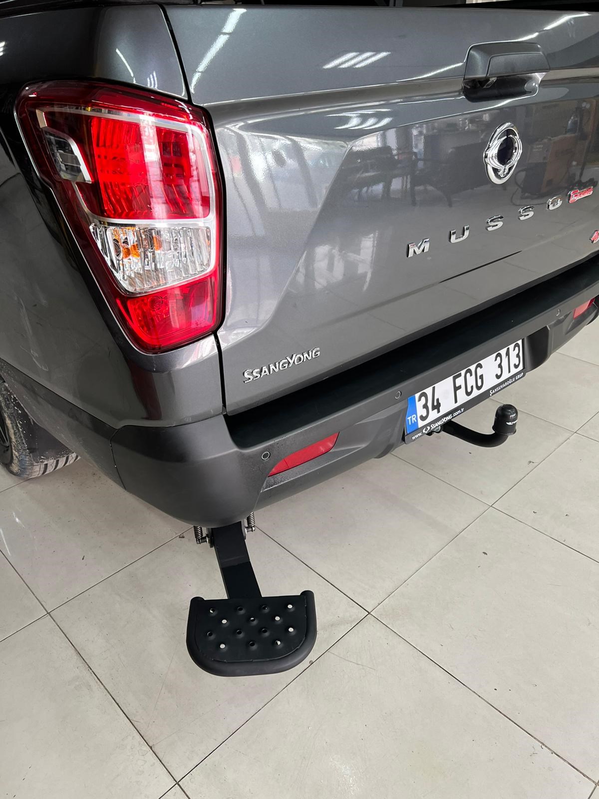 Ssangyong Musso Grand Arka Kasa Basamağı
