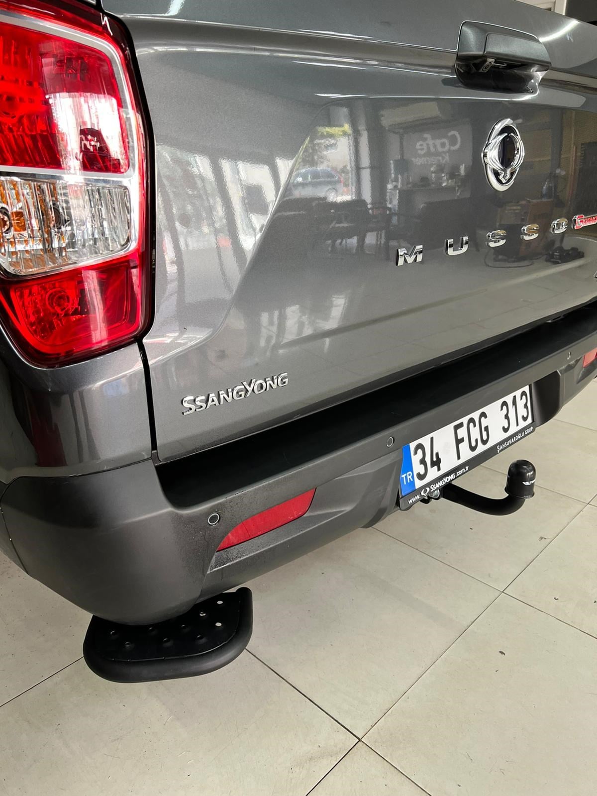 Ssangyong Musso Grand Arka Kasa Basamağı