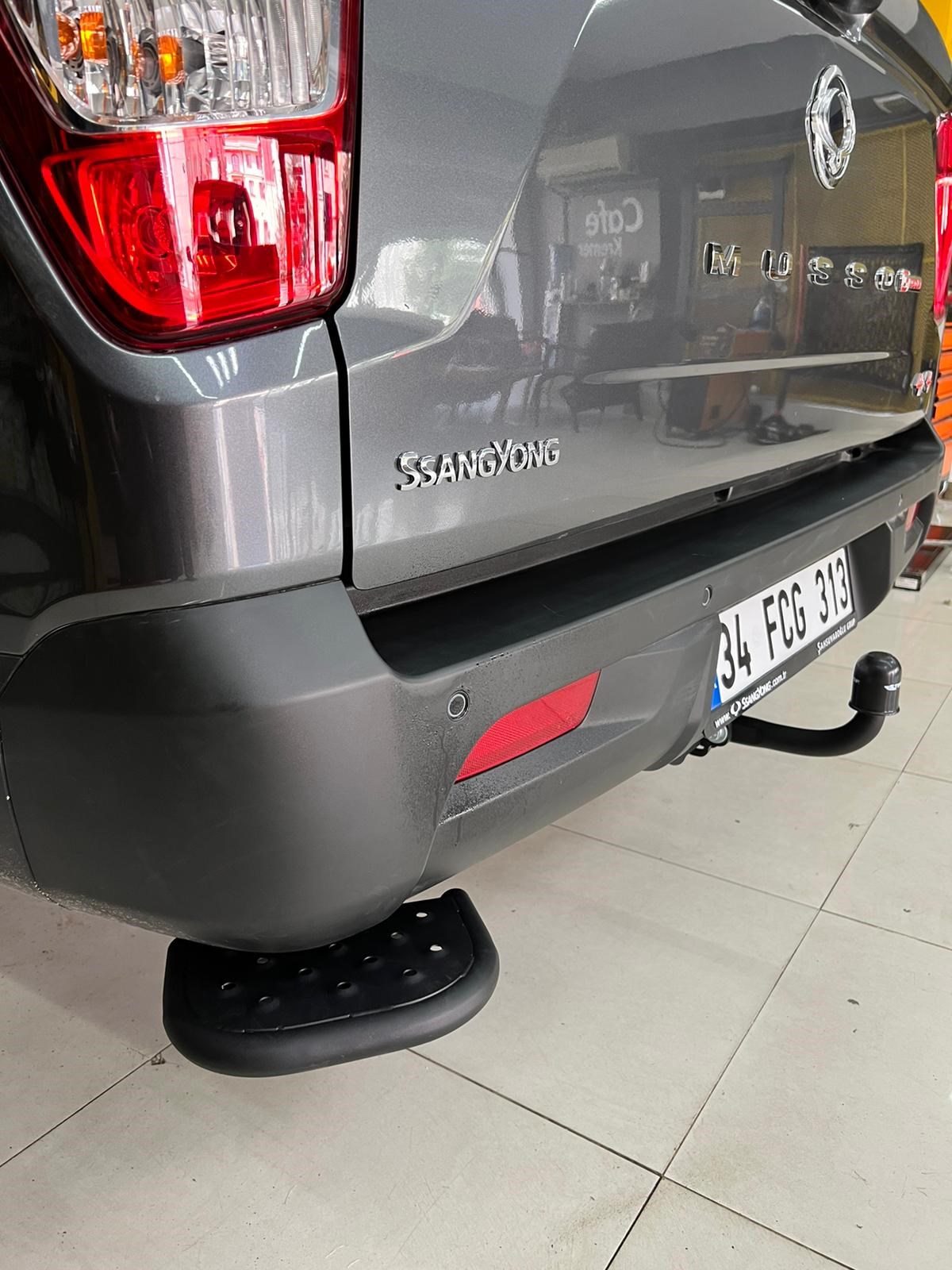 Ssangyong Musso Grand Arka Kasa Basamağı