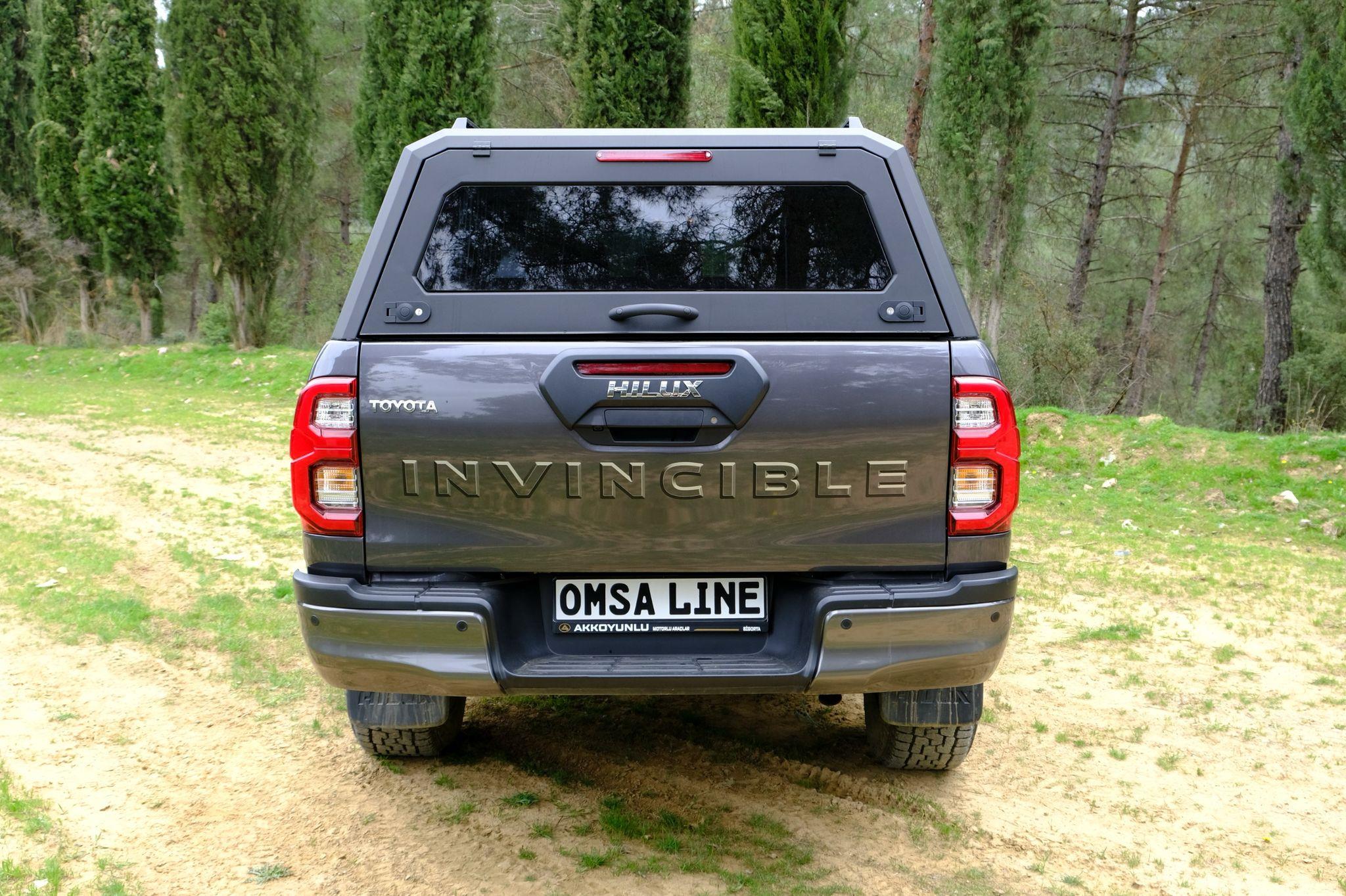 Toyota Hilux Camlı Kabin Paslanmaz Çelik
