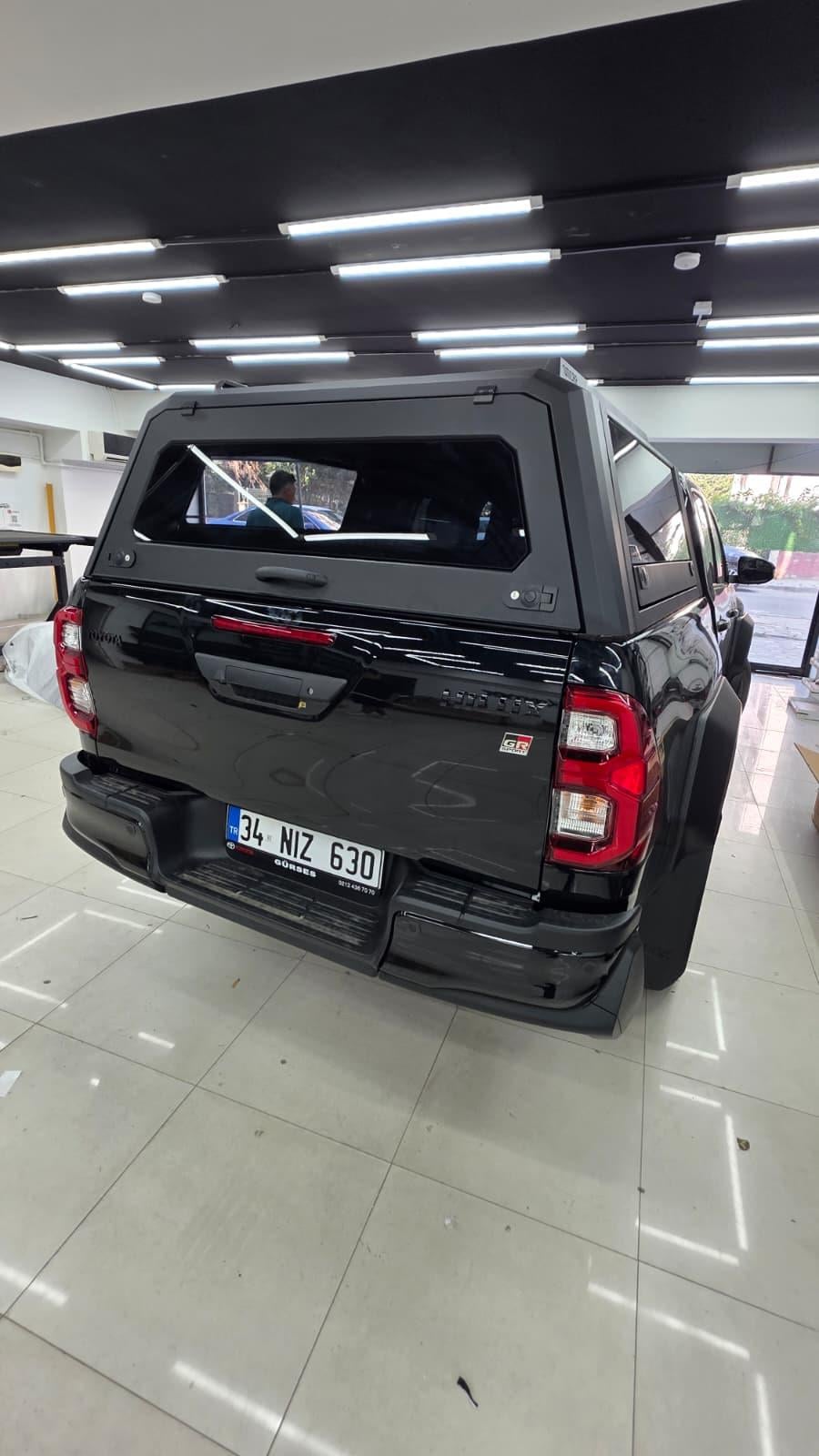 Toyota Hilux GR Sport Camlı Kabin Paslanmaz Çelik