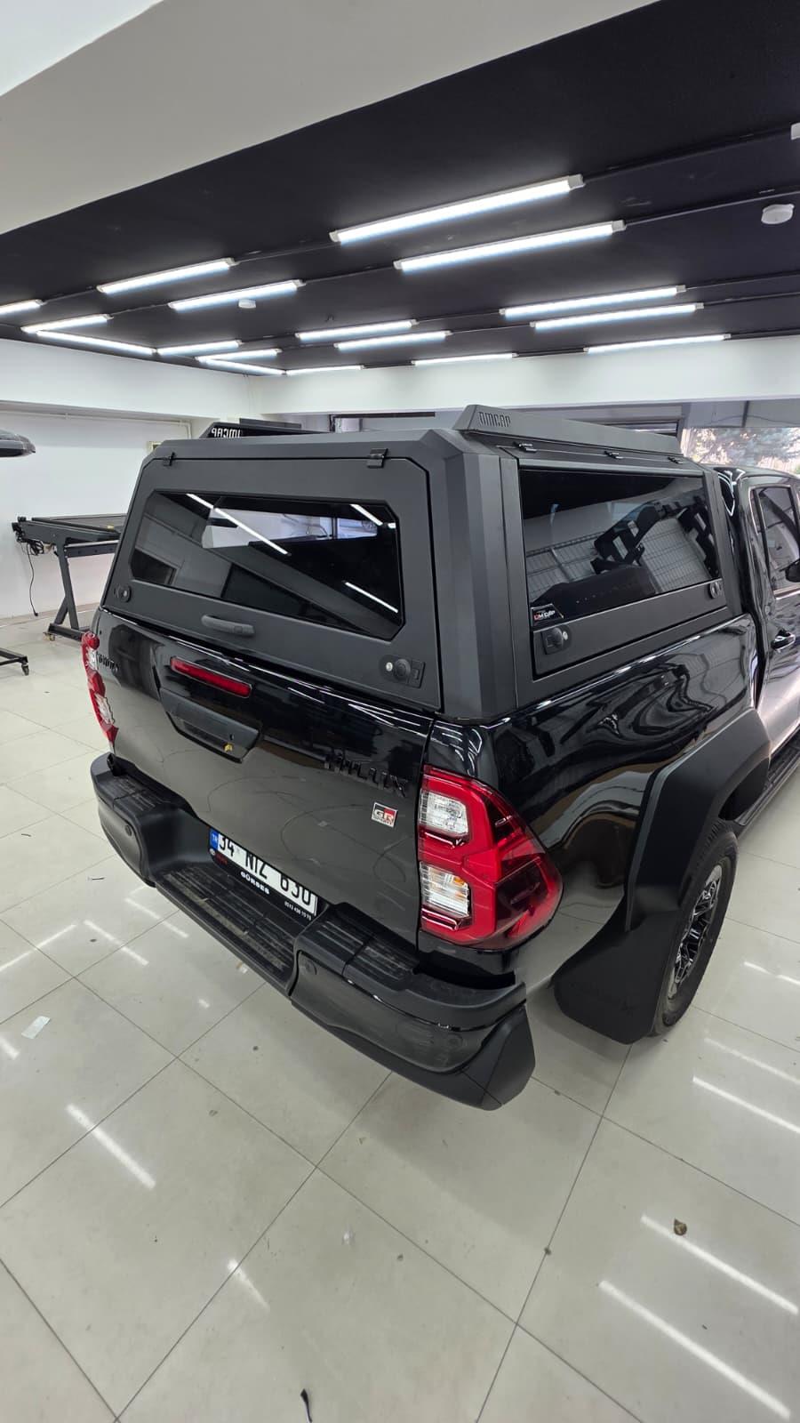 Toyota Hilux GR Sport Camlı Kabin Paslanmaz Çelik