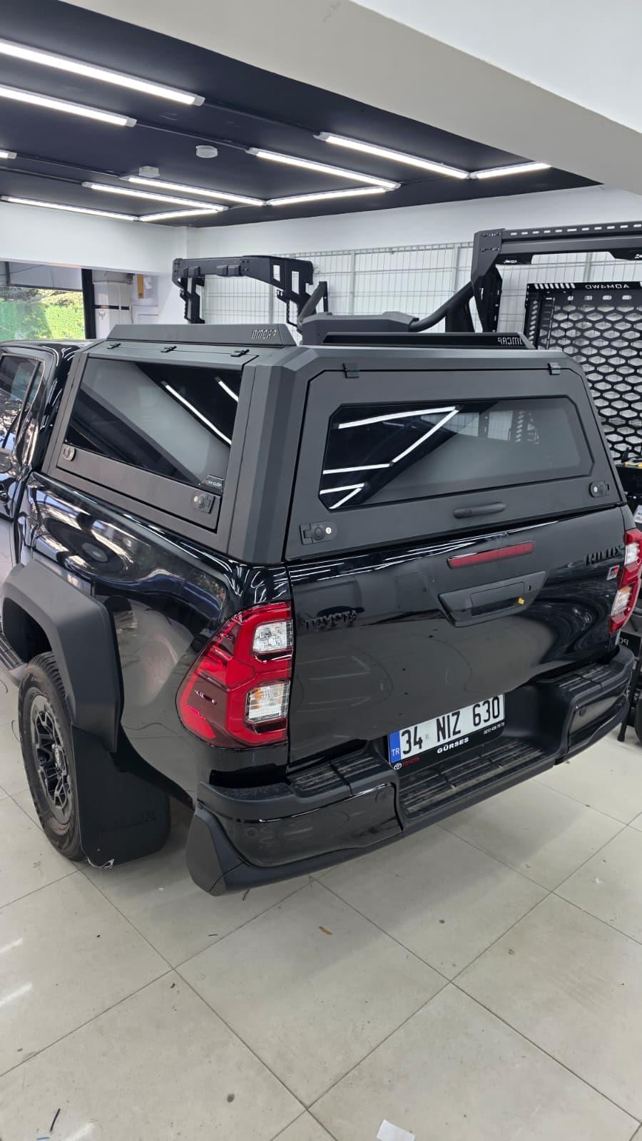 Toyota Hilux GR Sport Camlı Kabin Paslanmaz Çelik