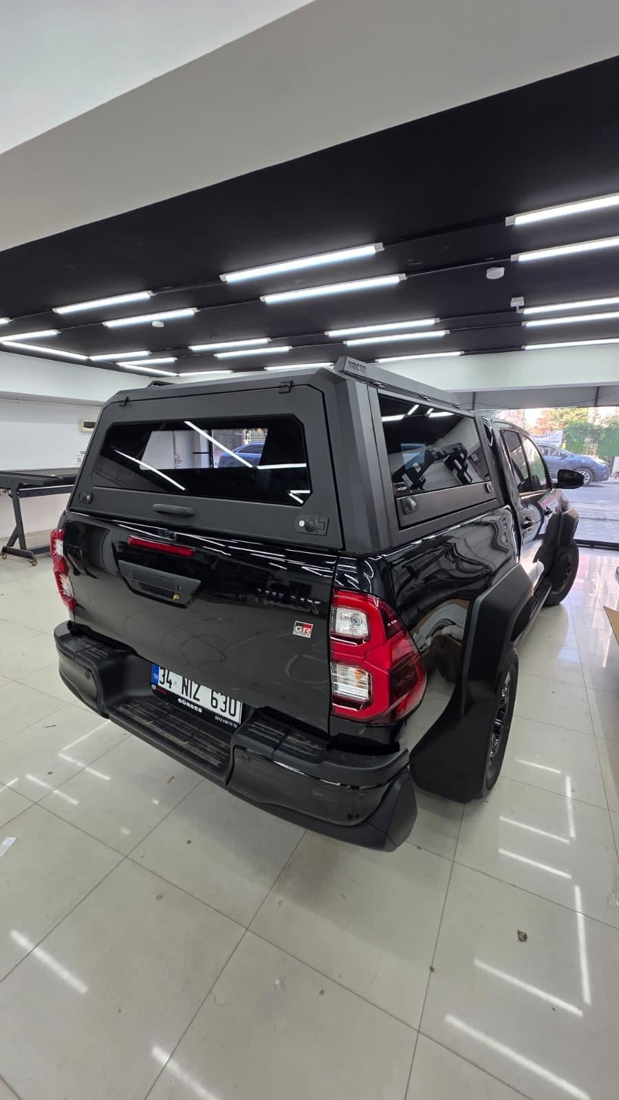Toyota Hilux GR Sport Camlı Kabin Paslanmaz Çelik