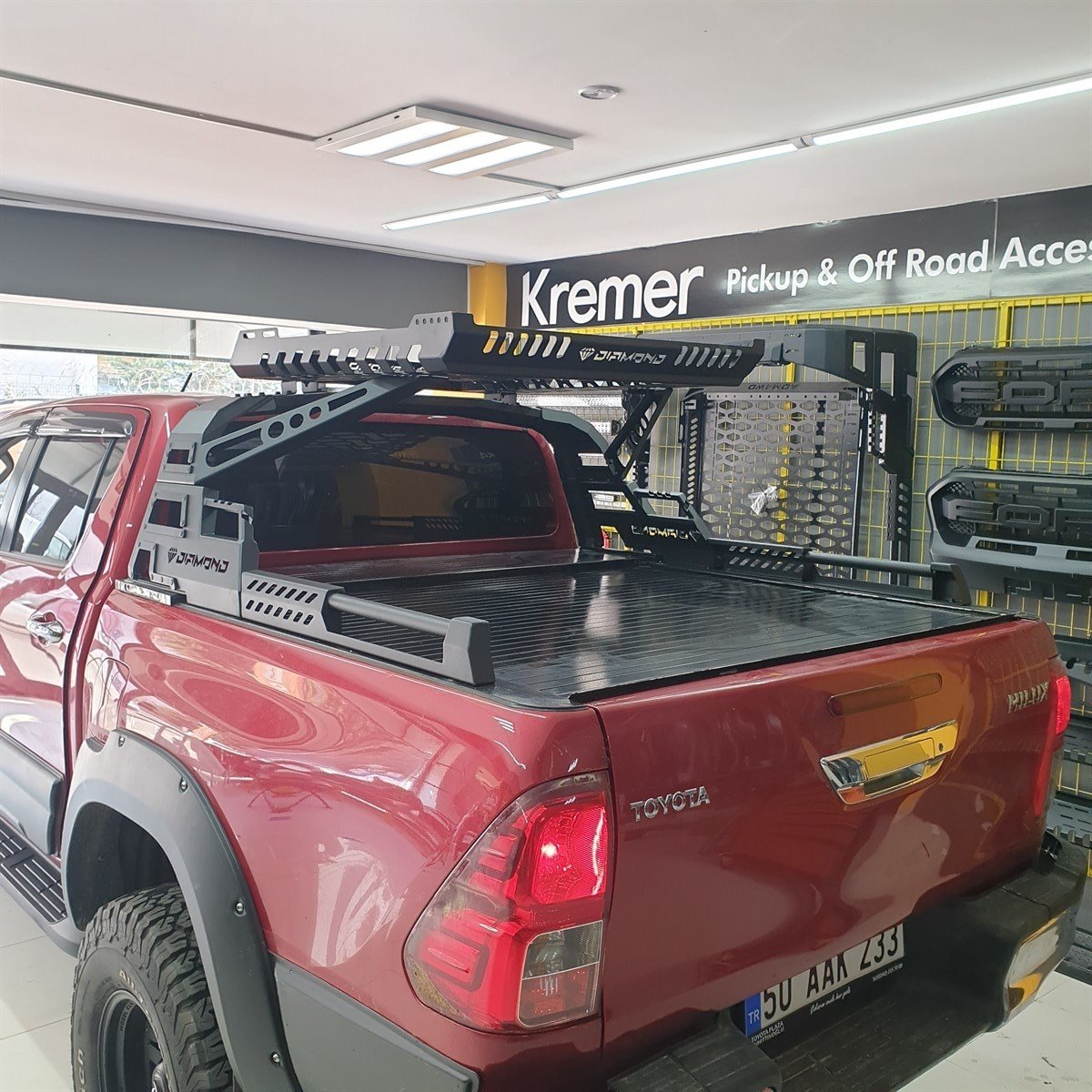 Toyota Hilux Kasa Üstü Sepetli Rollbar 