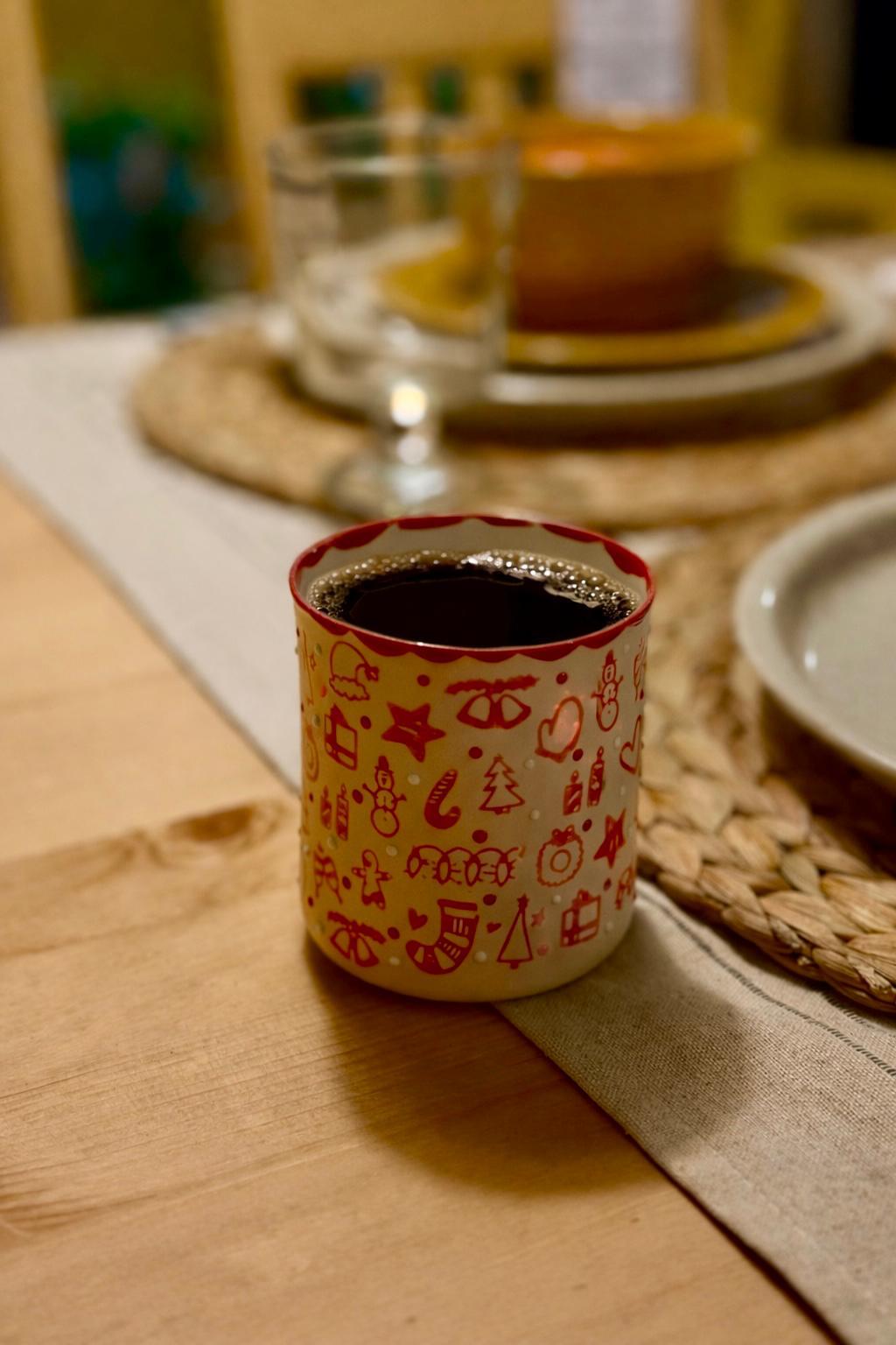 NEW YEAR/ LARGE- Red PORSELEN BARDAK