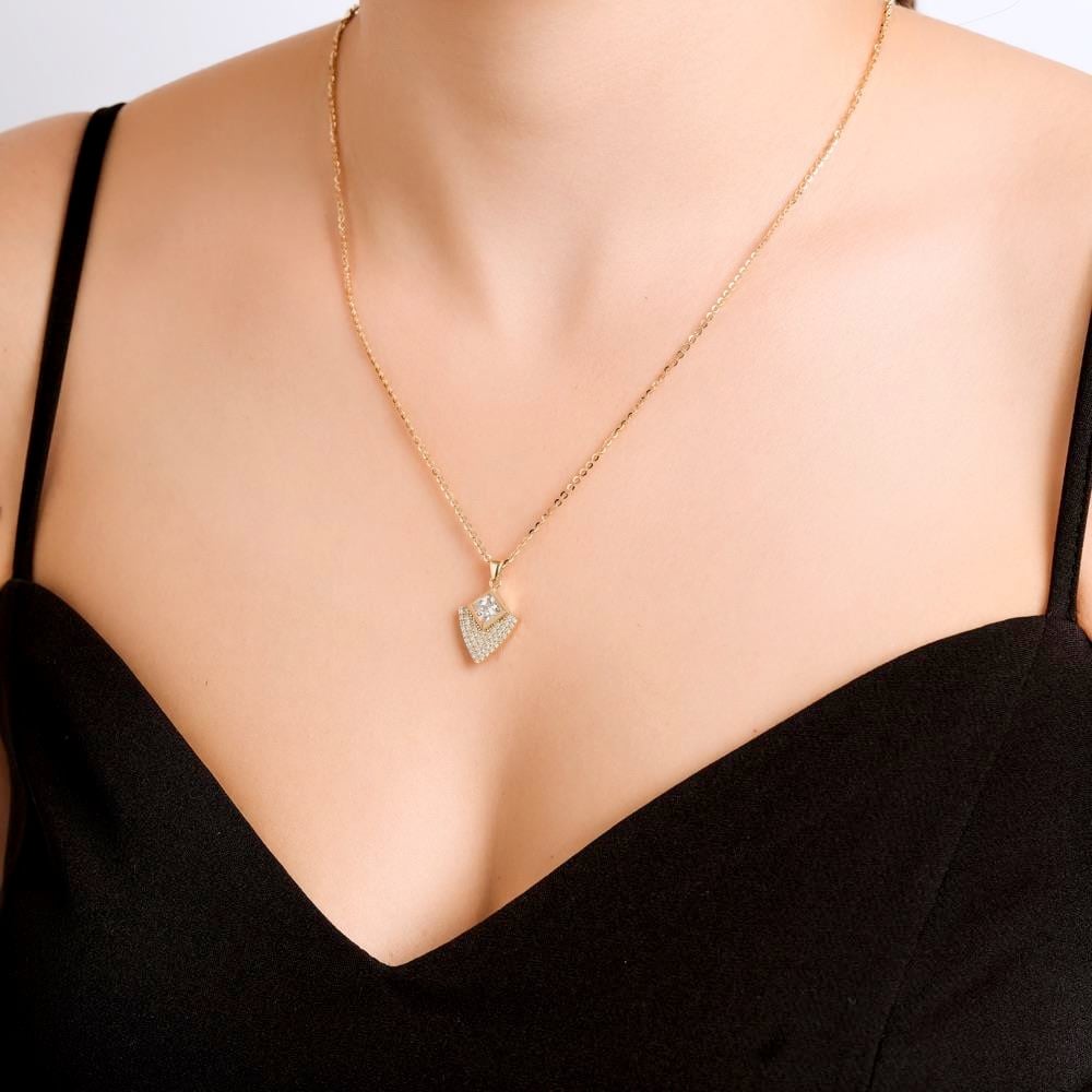 Taşlı Kalkan Kolye