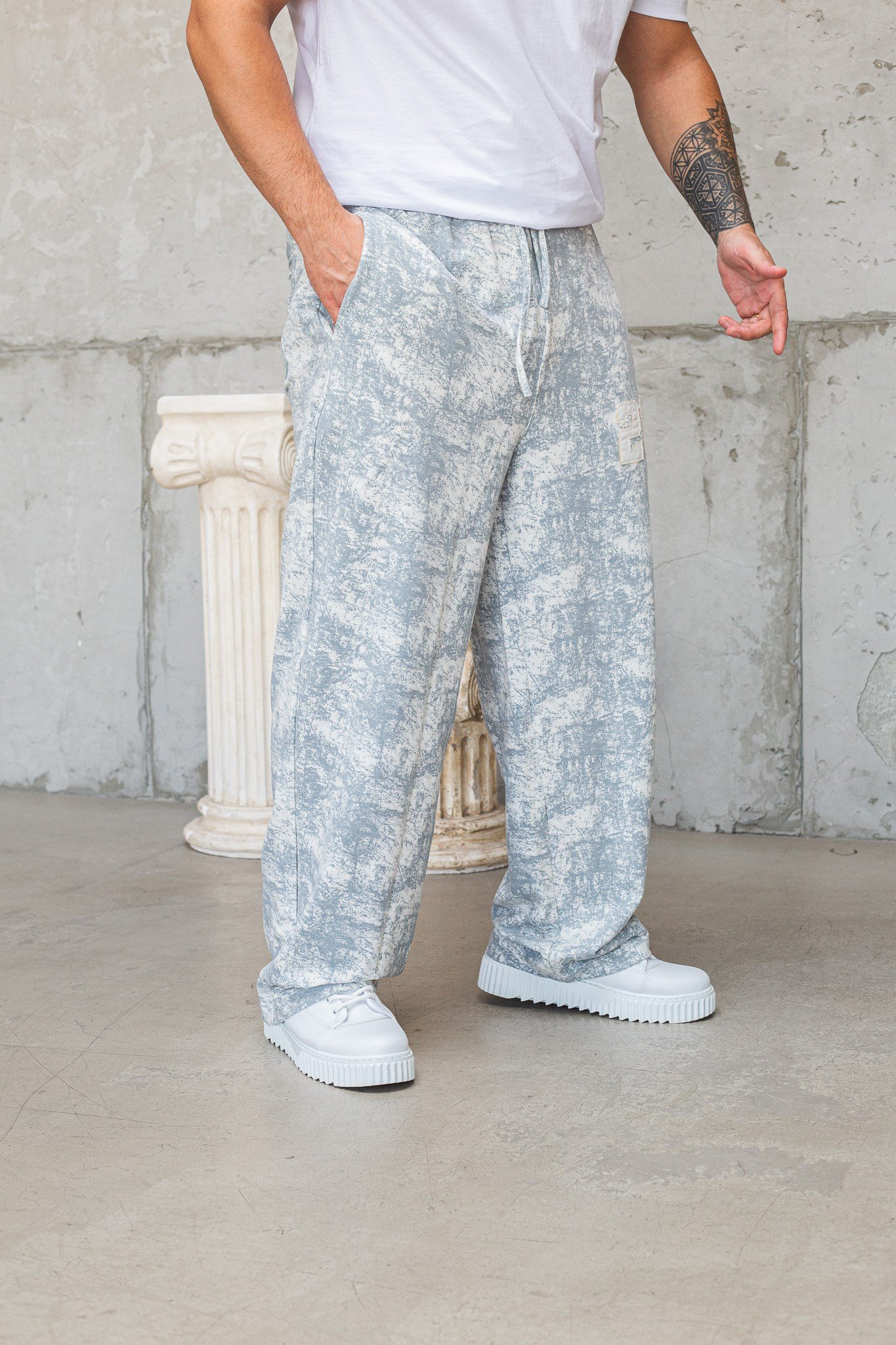 23 Detaylı Eskitme Efektli Baggy Erkek Eşofman Altı (JGB74)