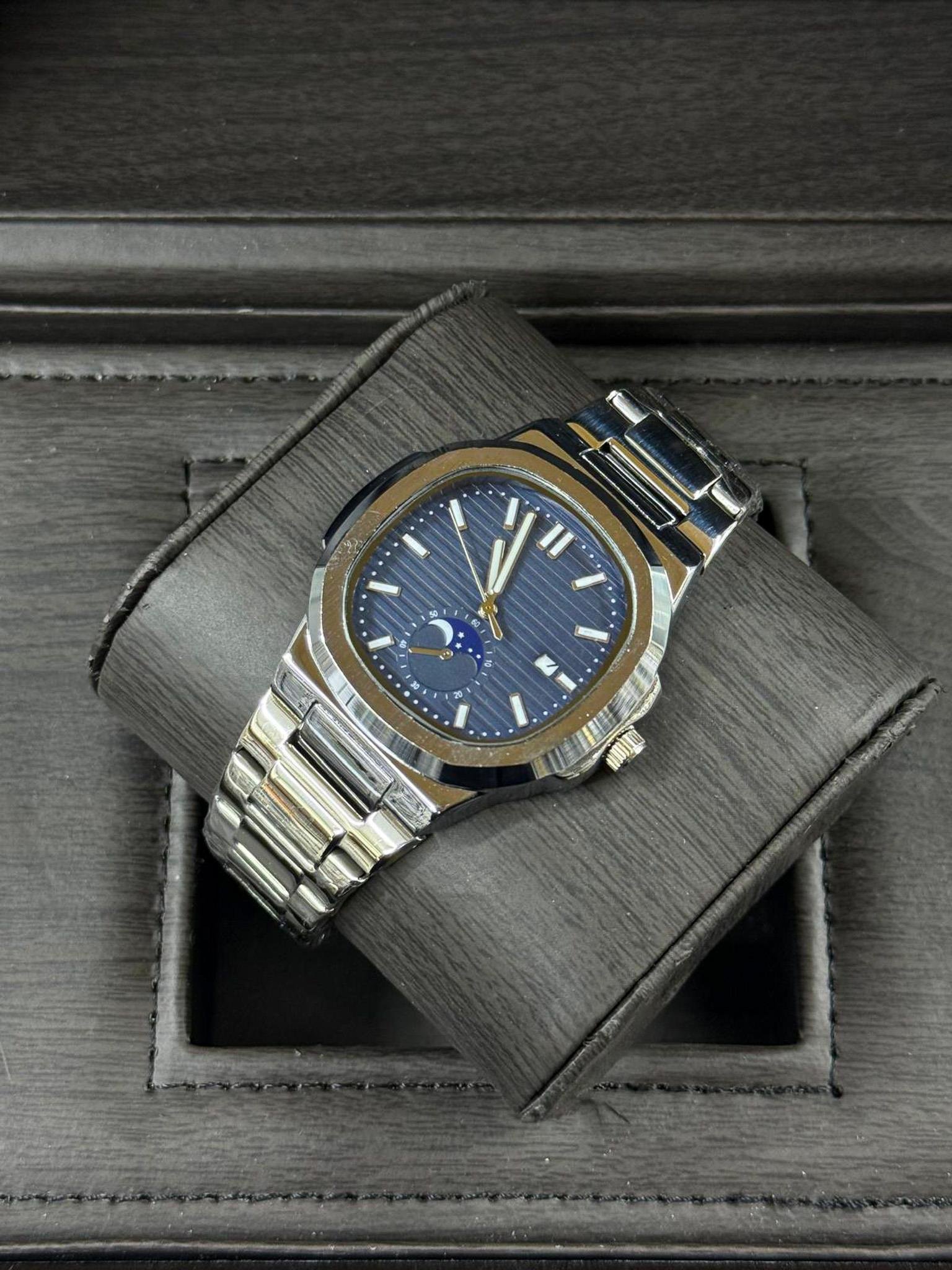 Çelik Kordon Lüks Erkek Kol Saati - Nautilus Serisi (38)