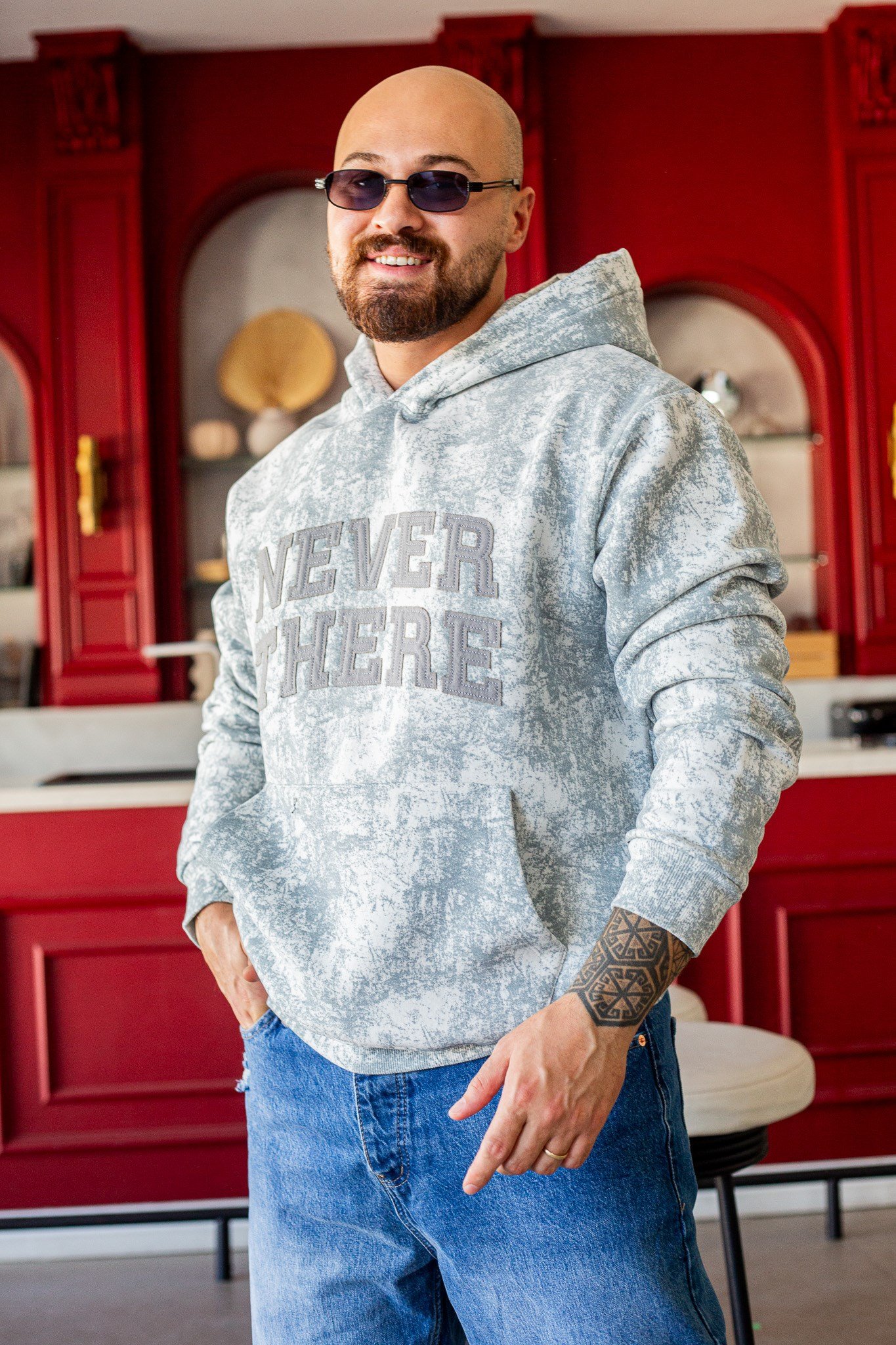 Erkek Asit Yıkama Nakış Detaylı Kapüşonlu Kanguru Cepli Sweatshirt (SVTB103)