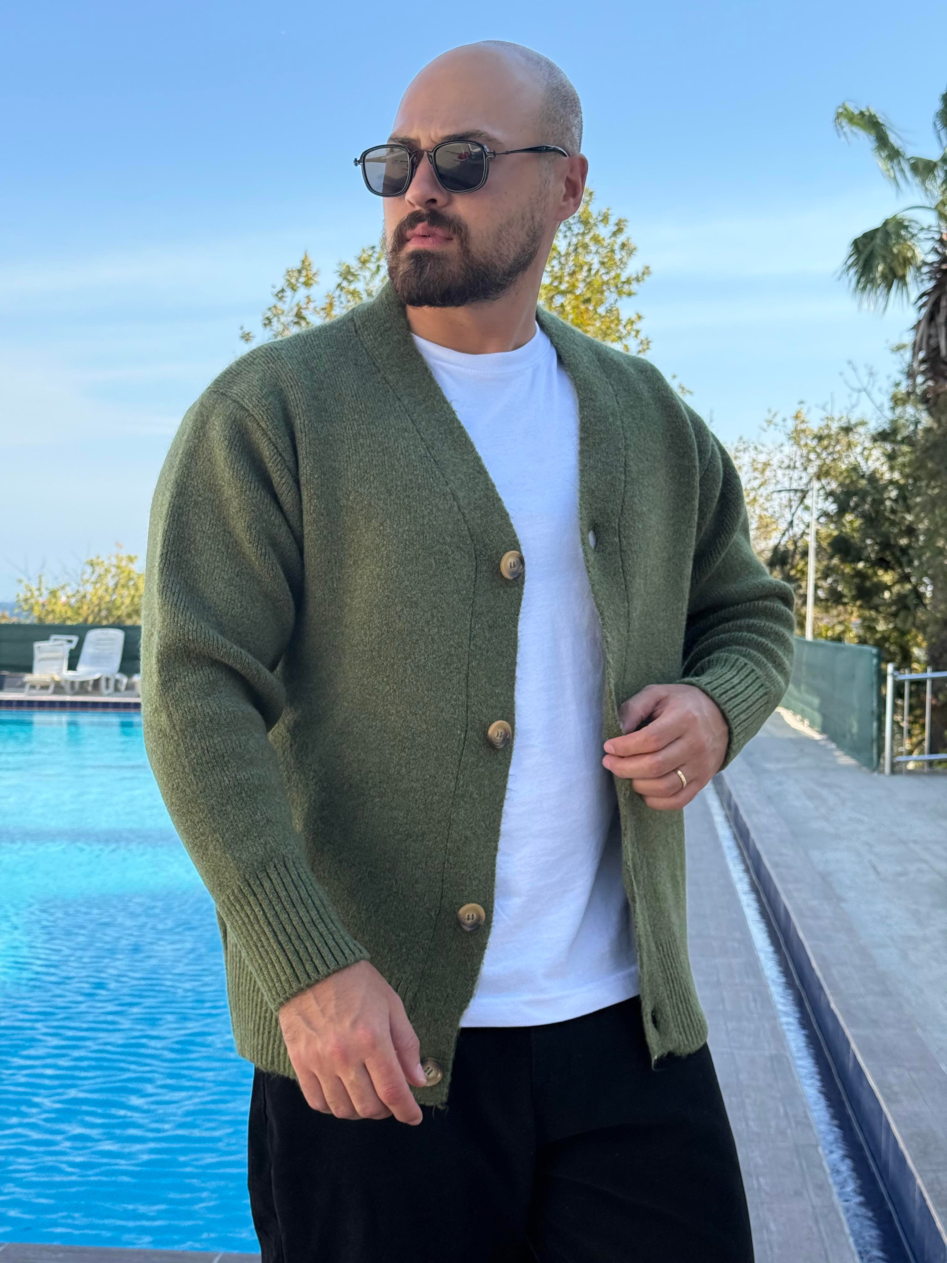 Kalın, Düğmeli Hırka (MEVY44)