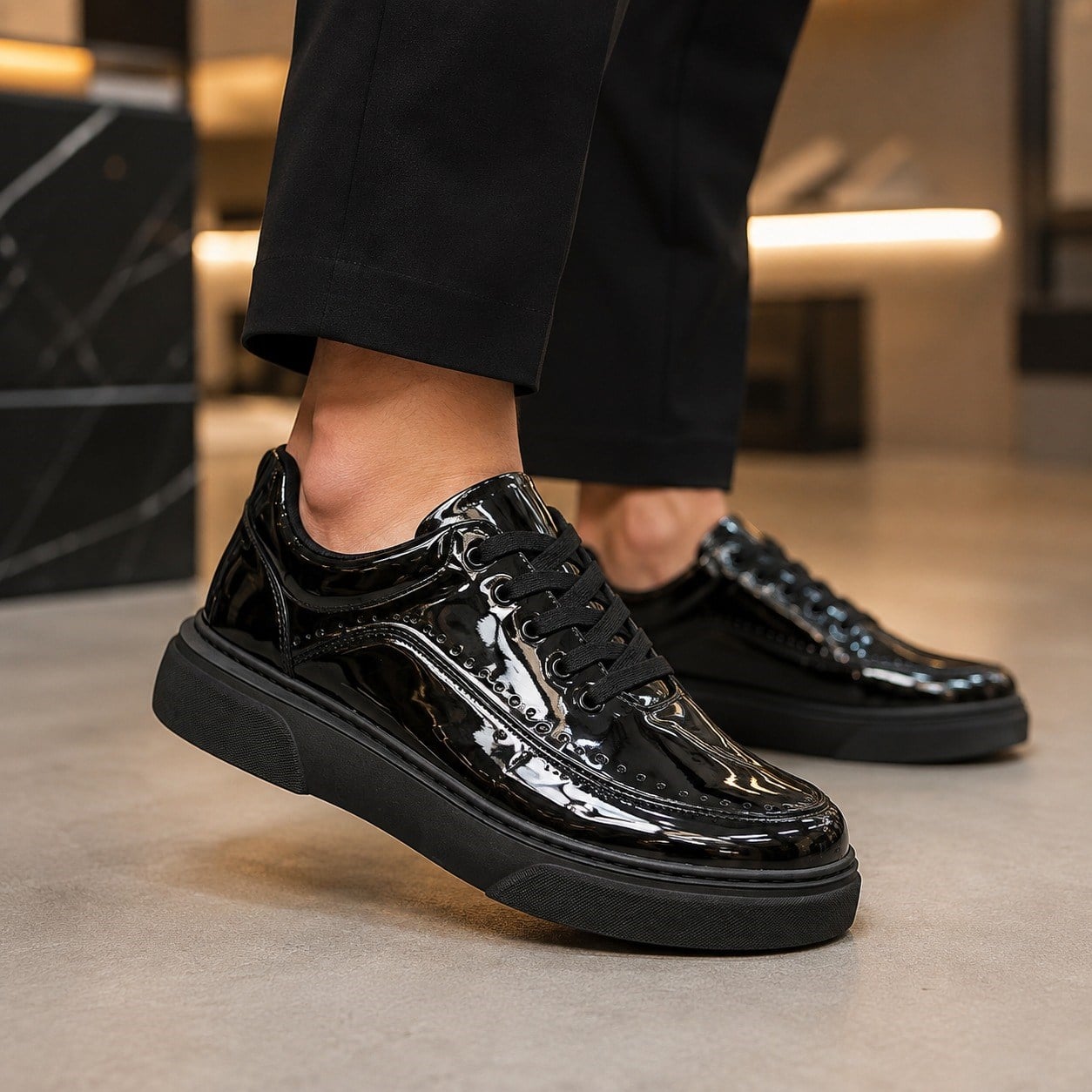 Klasik Brogue Detaylı Parlak Rugan Ayakkabı (AYKPS20)