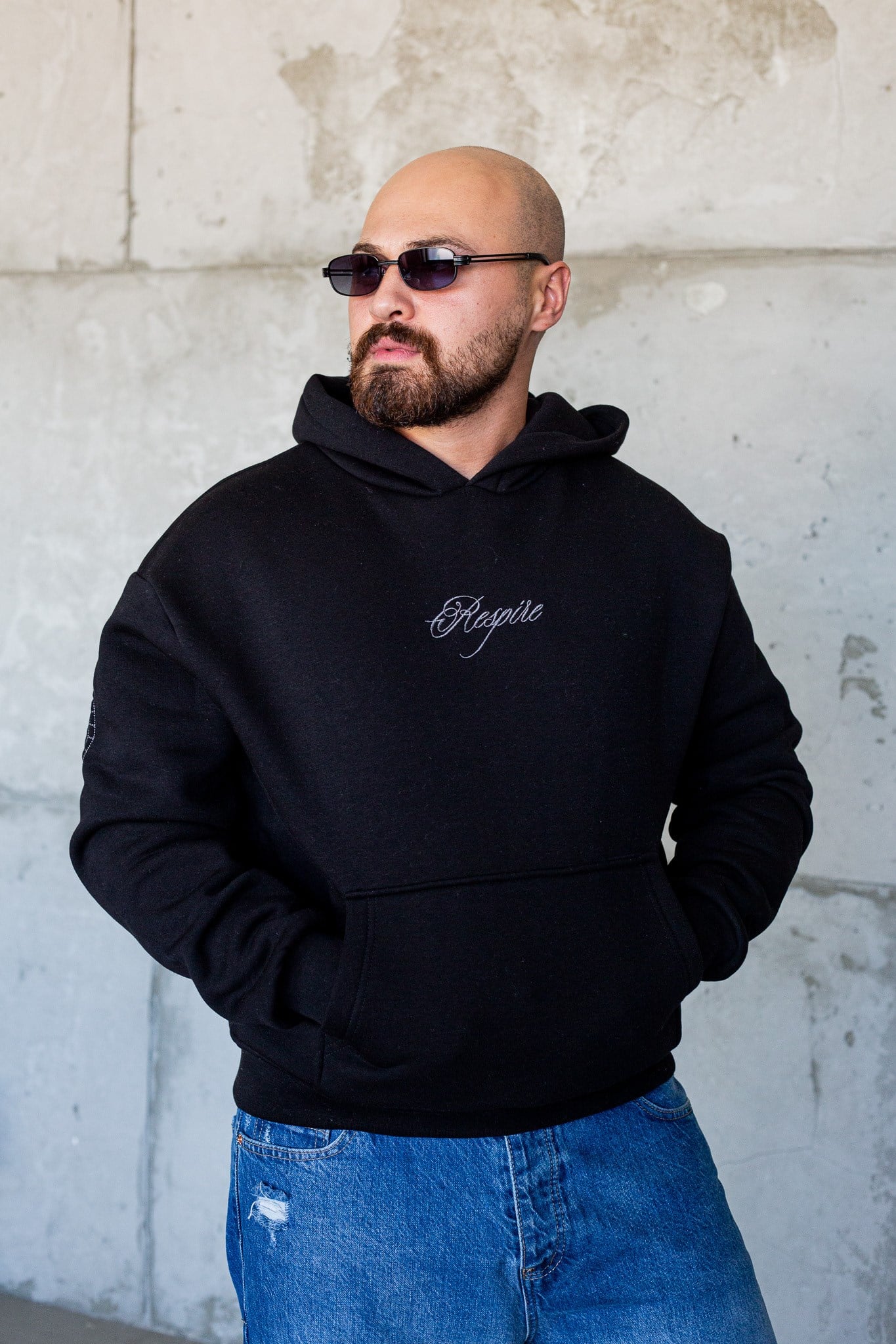 Sırt ve Kol Kabartma Nakış Detaylı Kapüşonlu Kanguru Cepli Sweatshirt (SVTS105)