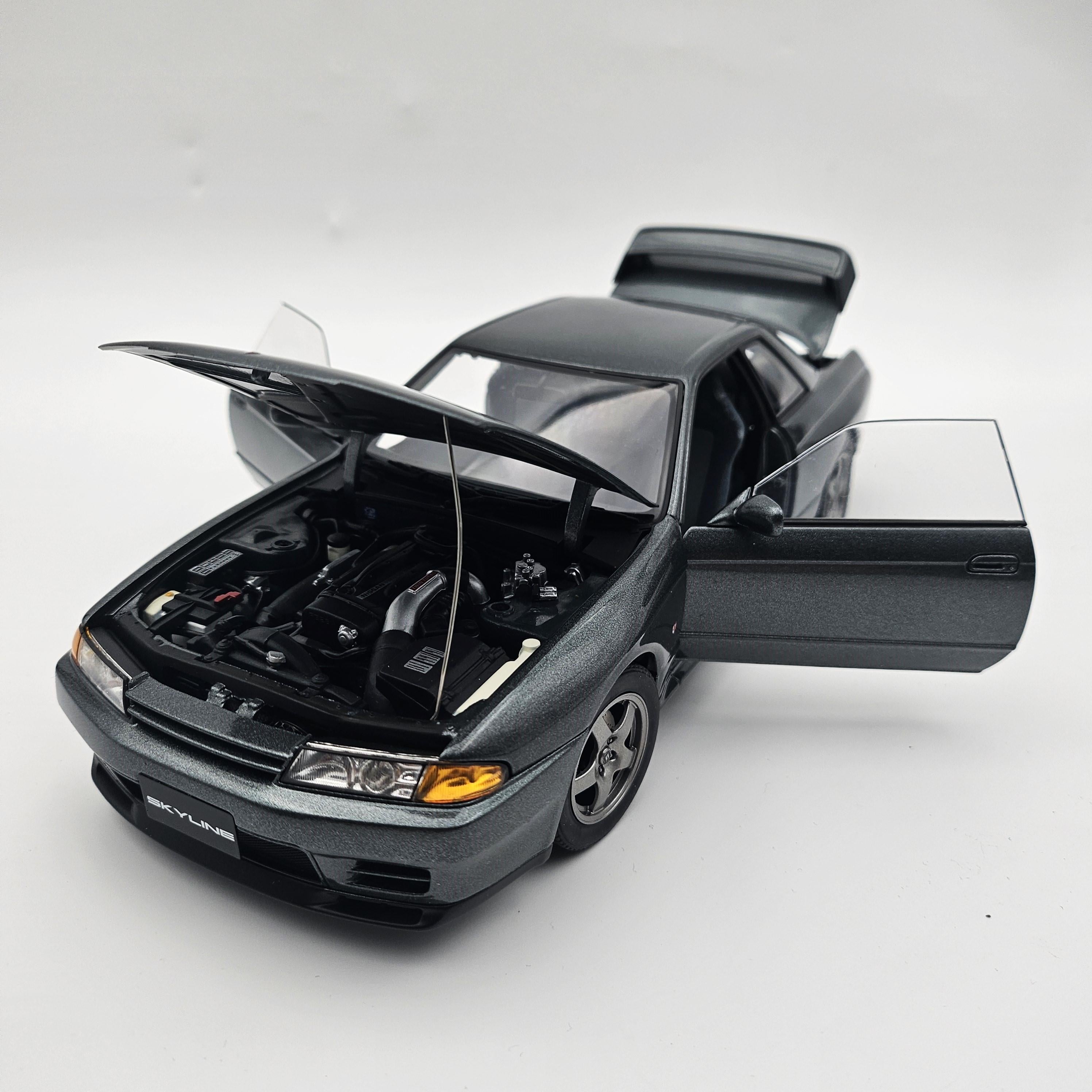 AUTOart 日産スカイラインGTR-32 1/18 AUTOart Millennium - Nissan Skyline GT-R R32 1/18