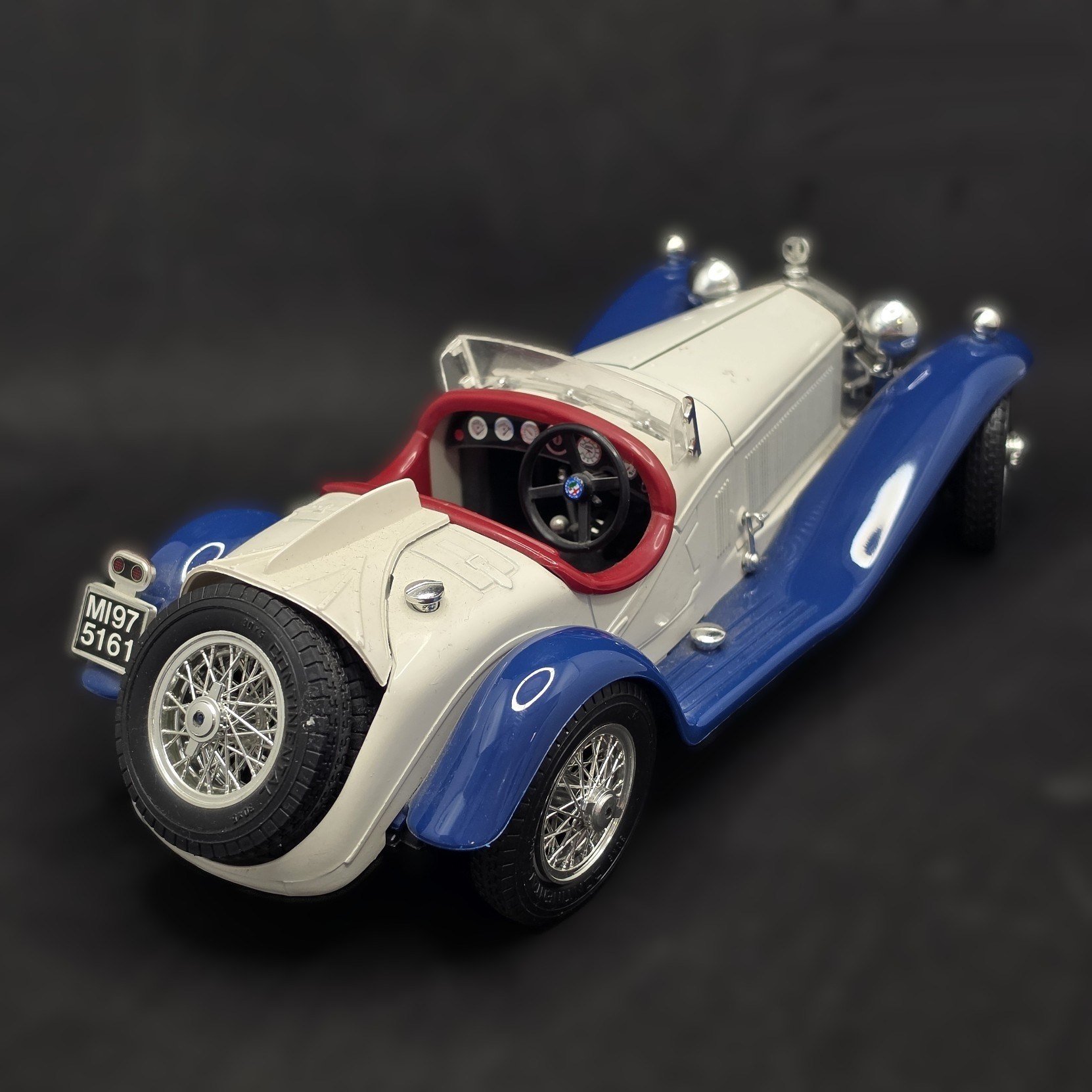 DiecastBburago 1:18 Alfa Romeo 2300 Spider (1932) Made in Italy (Vintage Diecast)