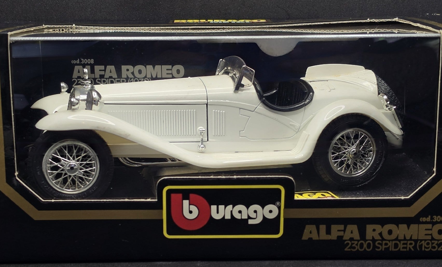 DiecastBburago 1:18 Alfa Romeo 2300 Spider (1932) - Kutulu (Cod. 3008 Made in Italy)