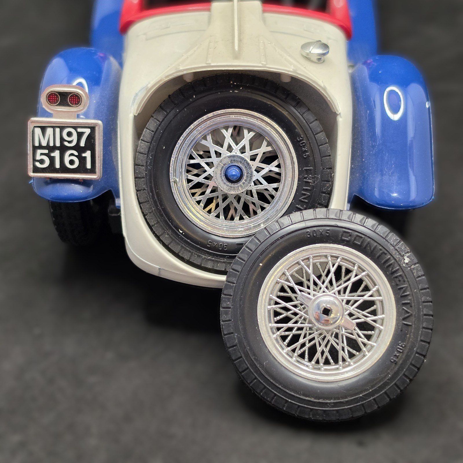 DiecastBburago 1:18 Alfa Romeo 2300 Spider (1932) Made in Italy (Vintage Diecast)