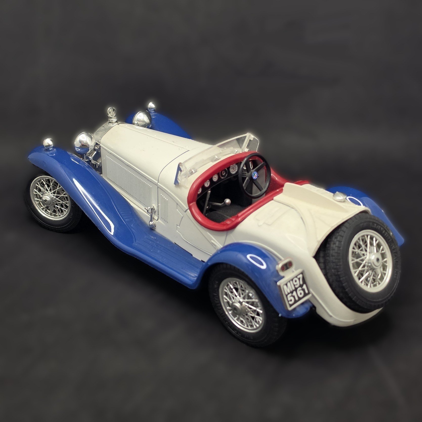 DiecastBburago 1:18 Alfa Romeo 2300 Spider (1932) Made in Italy (Vintage Diecast)