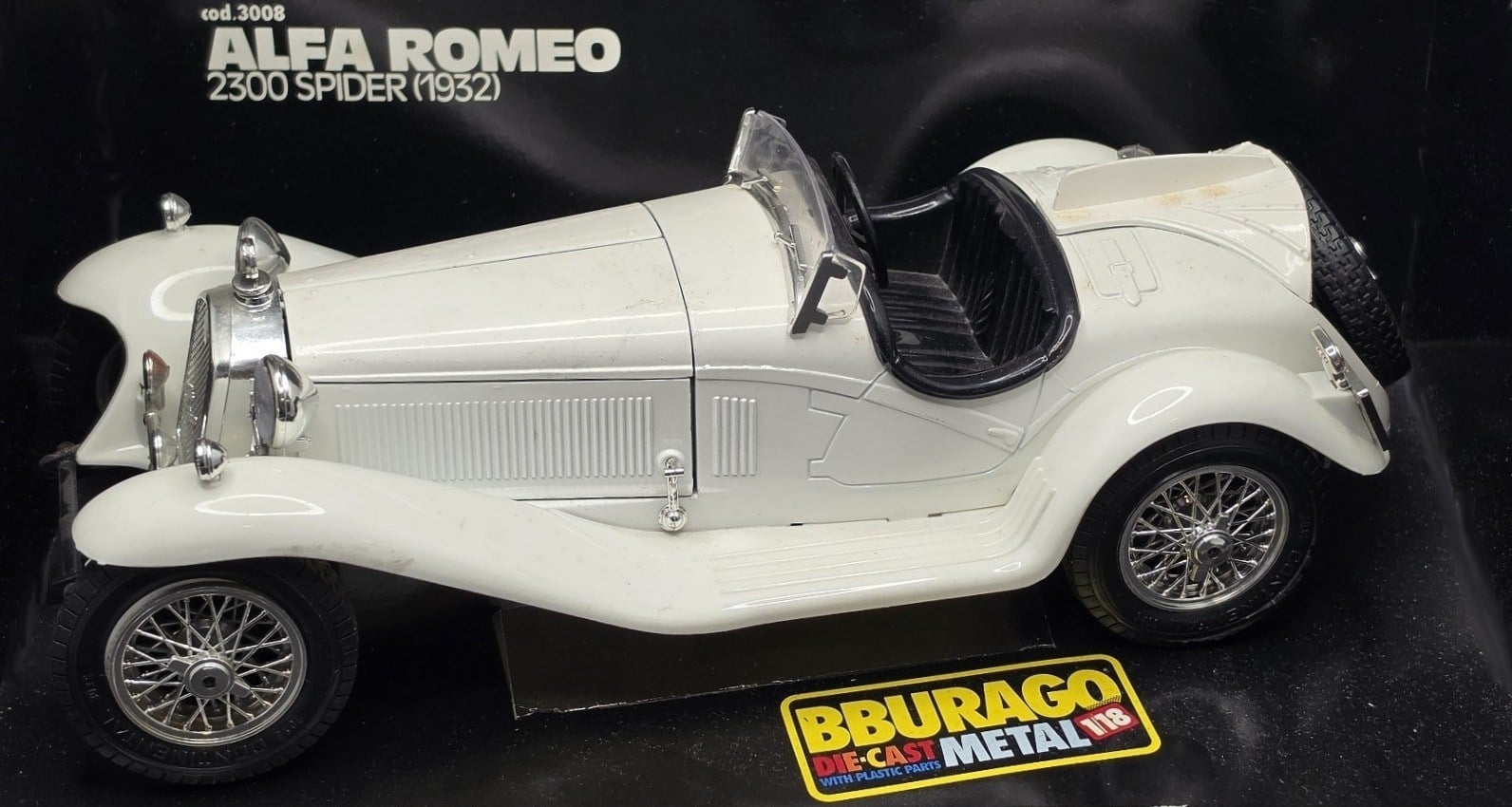 DiecastBburago 1:18 Alfa Romeo 2300 Spider (1932) - Kutulu (Cod. 3008 Made in Italy)