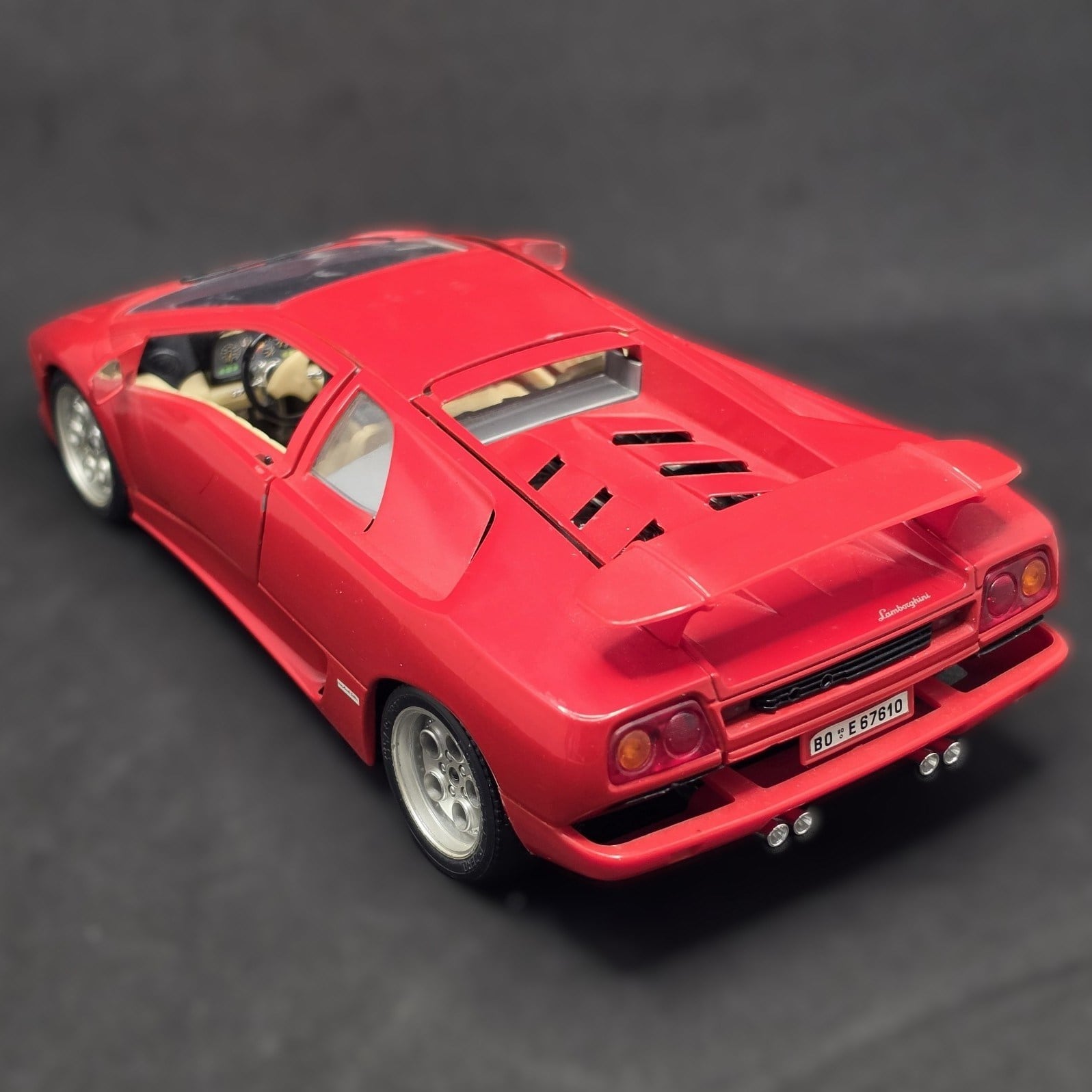 DiecastBburago 1:18 Lamborghini Diablo (1990) Made in Italy (Vintage Diecast)