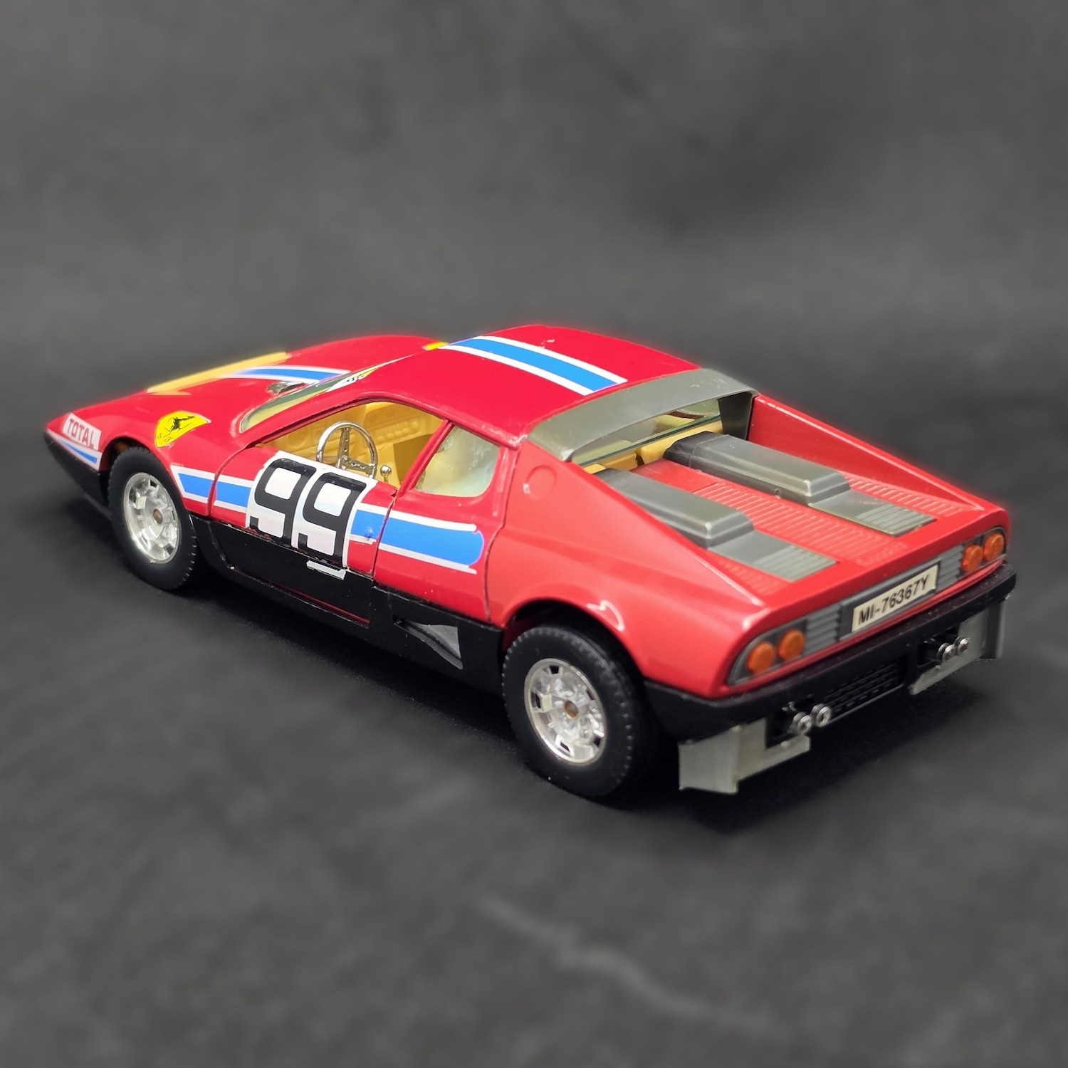 DiecastBburago 1:24 Ferrari BB 512 Racing Edition Made in Italy (Vintage Diecast)