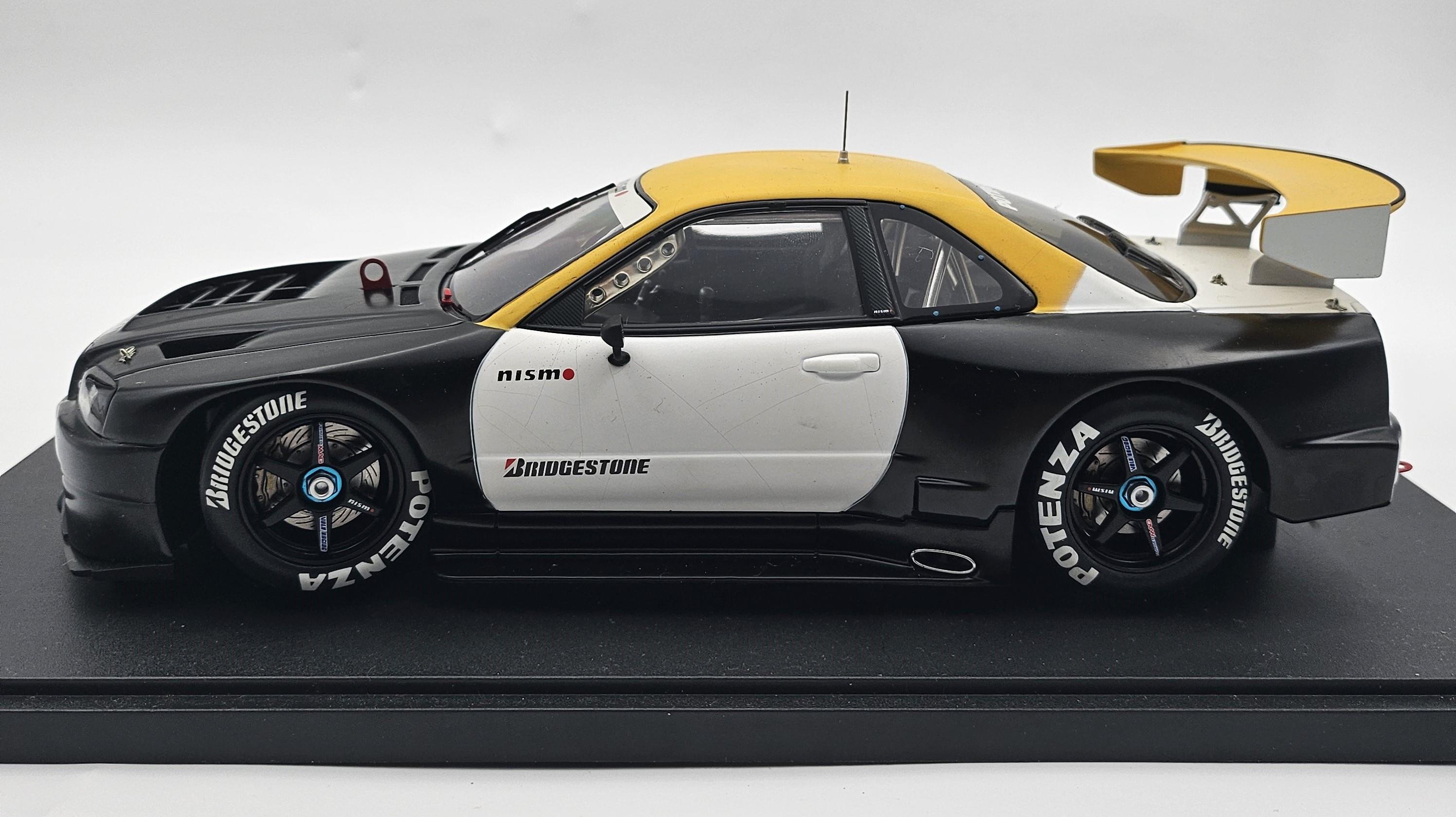 hpi.racingAUTOart - Nissan Skyline R34 JGTC 2001 Test Car 1/18