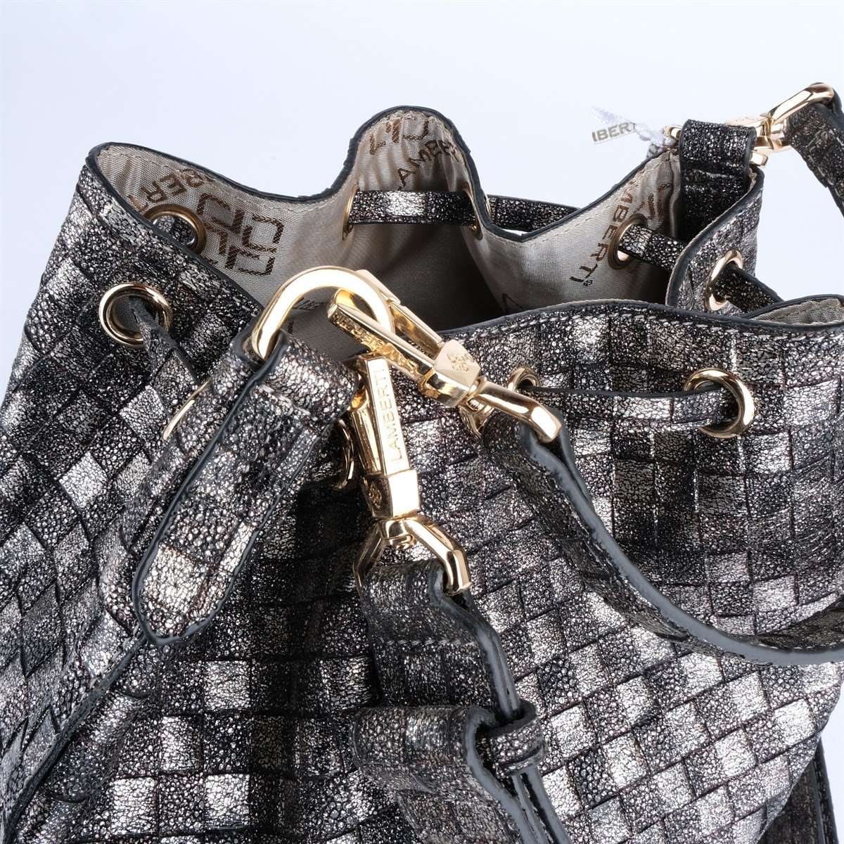 7102 LR Bucket Bag 