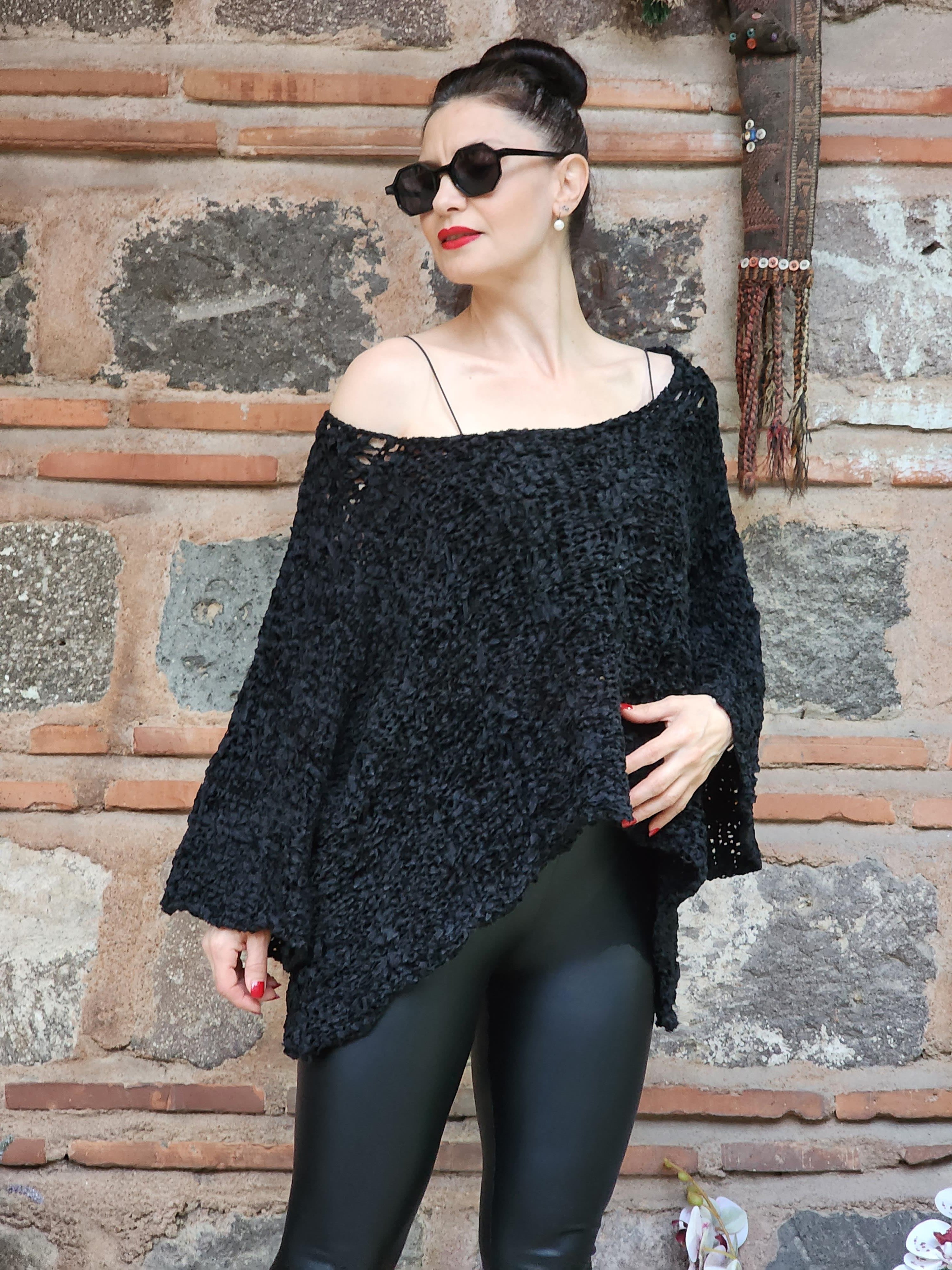  Koton ve Akrilik Karışımı Makina Örme Siyah Kazak