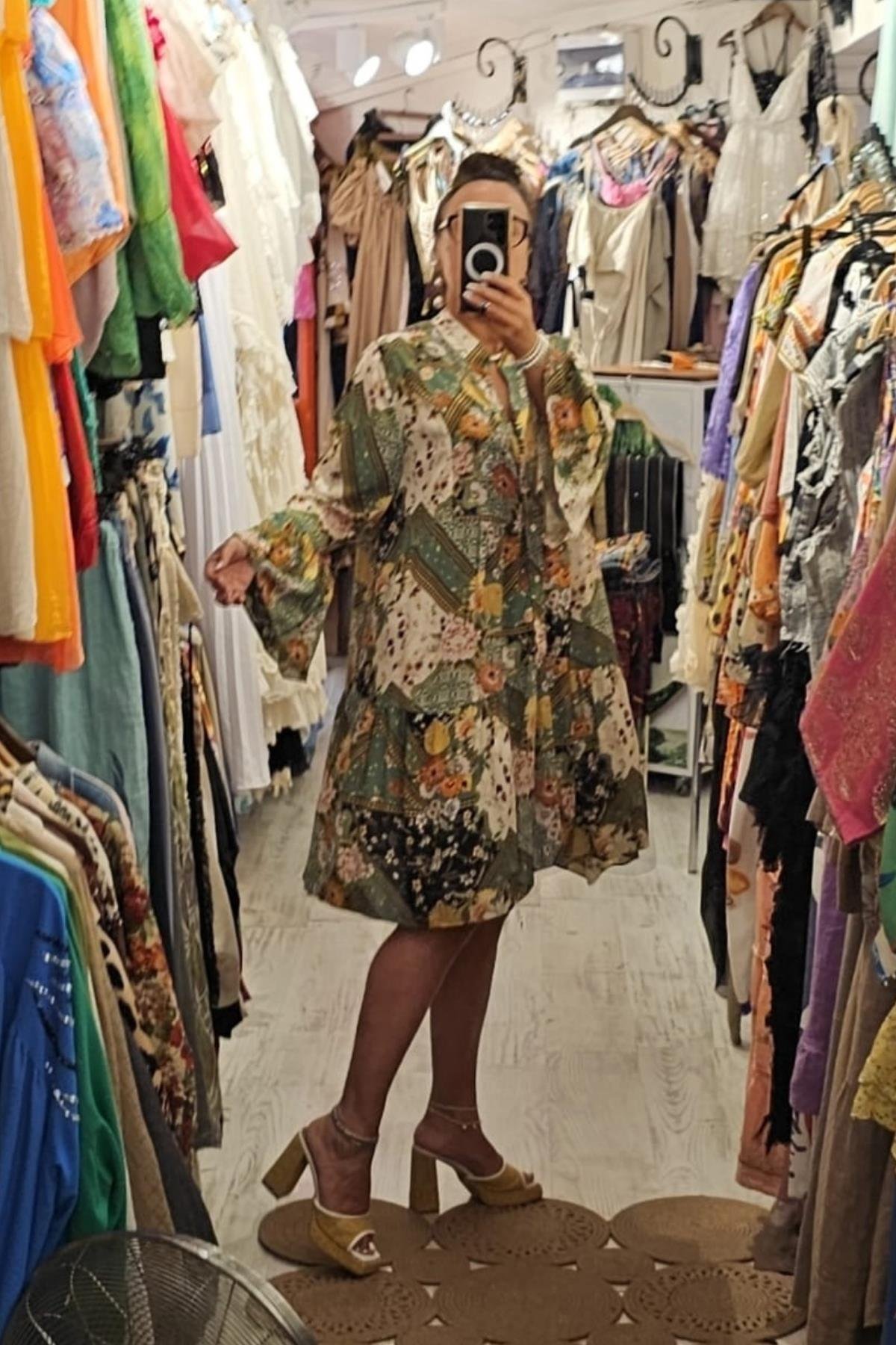 Bohem Tarzı Yarım İspanyol Kol Önden Düğmeli Salaş Elbise Renkli