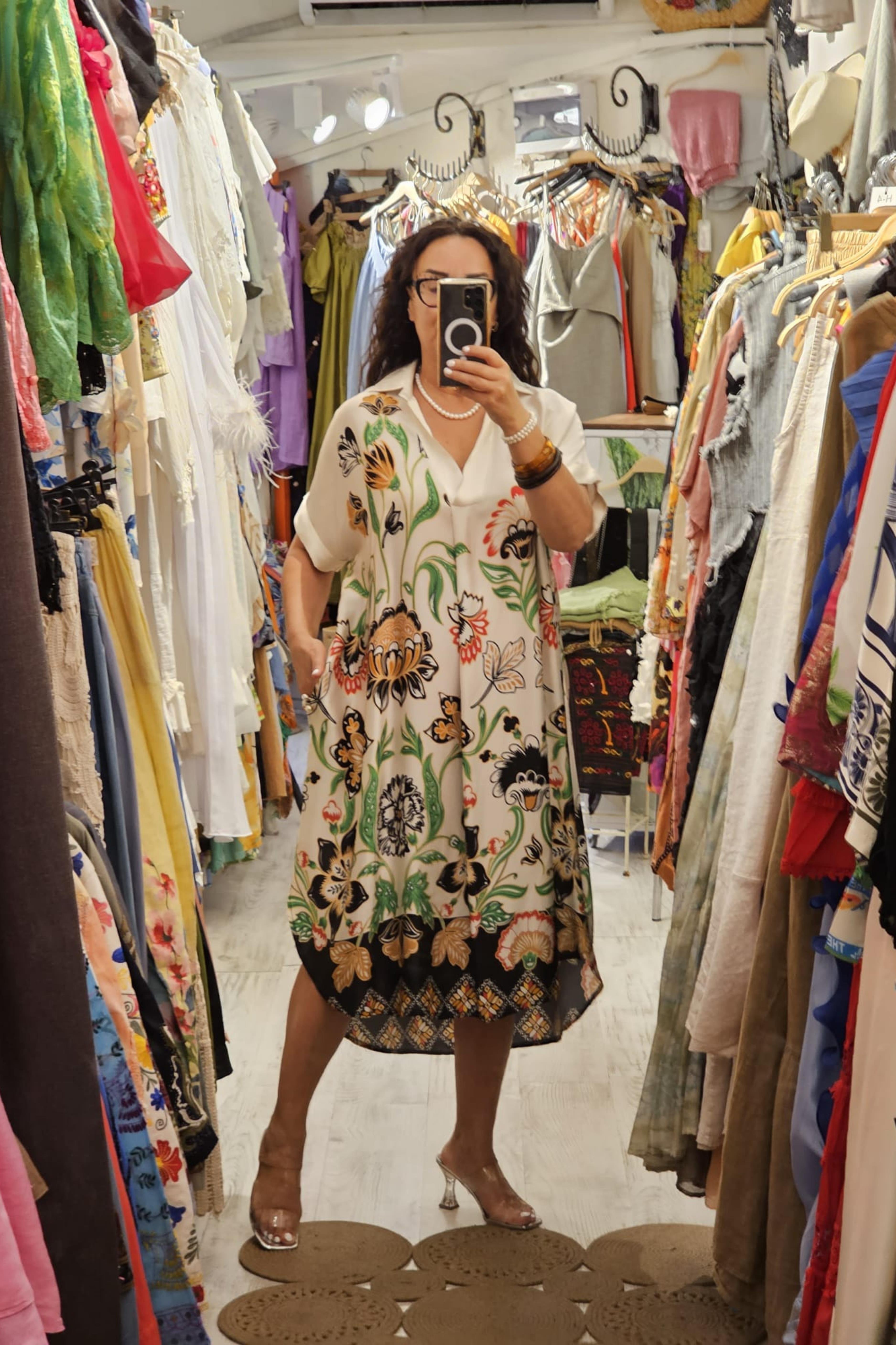 İtalyan İpek Saten Elbise Siyah ve Yeşil Desenli Ekru