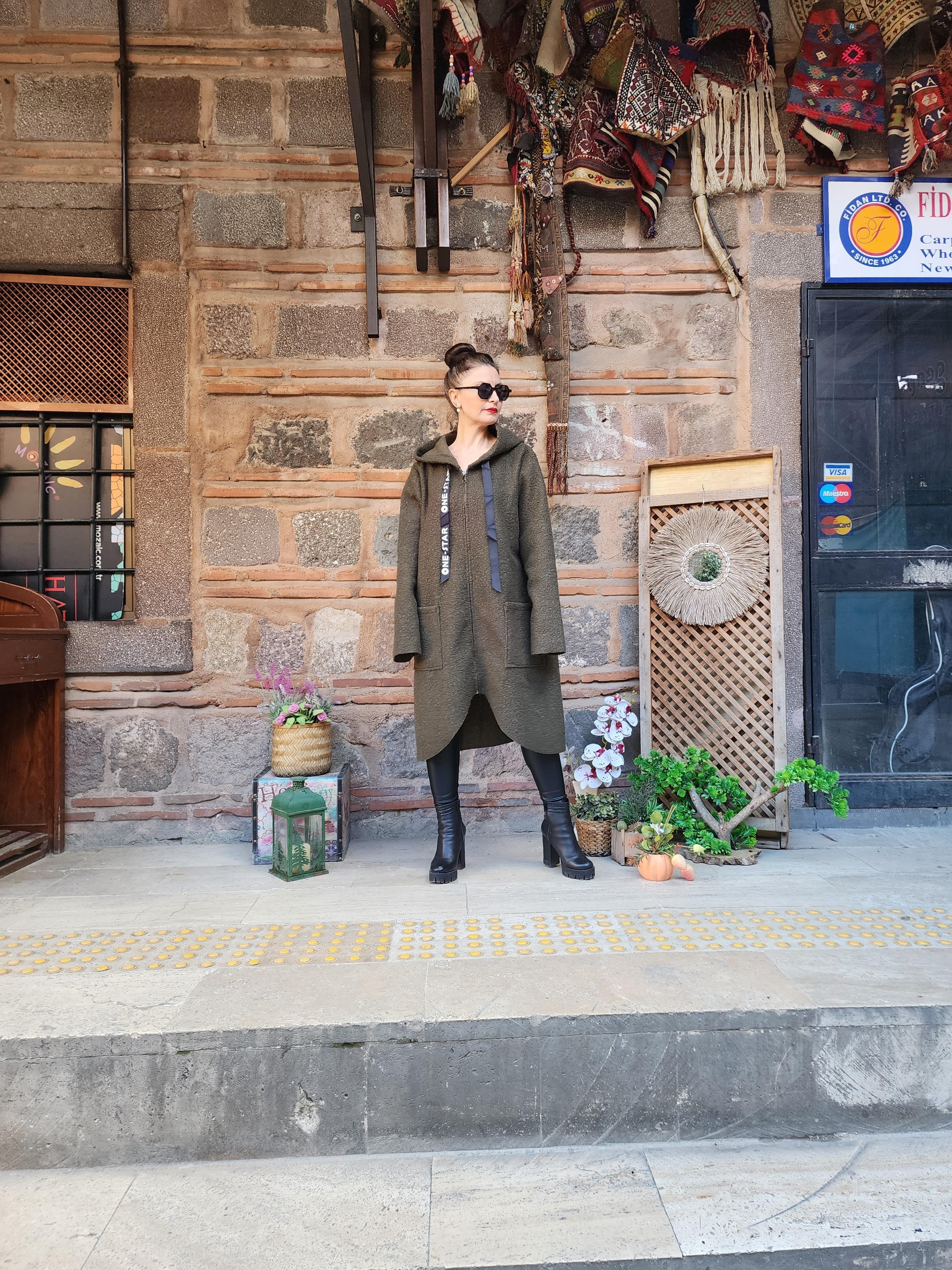 İtalyan Yün Buklet Kapişonlu Cepli Kaban Haki