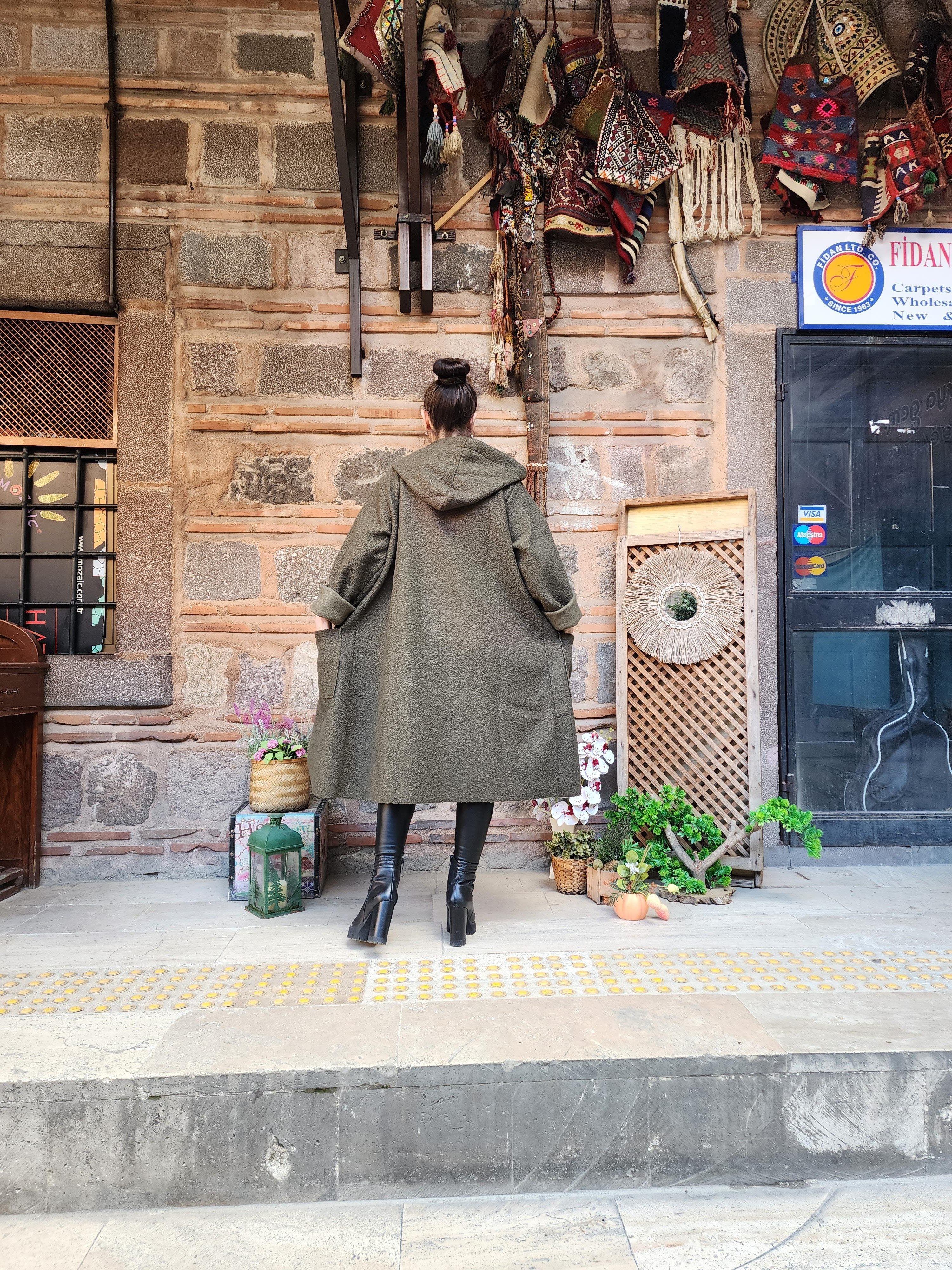 İtalyan Yün Buklet Kapişonlu Cepli Kaban Haki