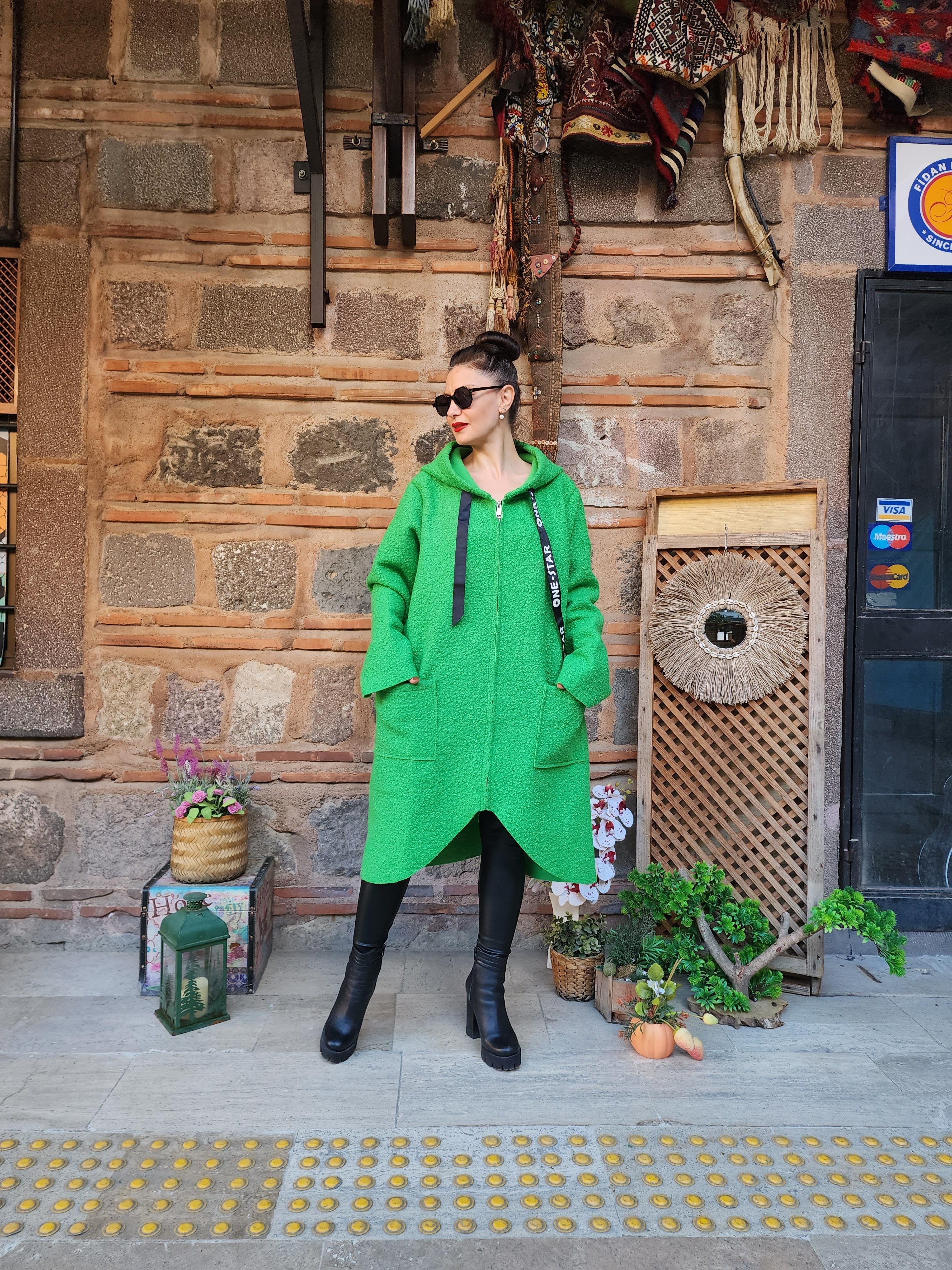 İtalyan Yün Buklet Kapişonlu Cepli Kaban Yeşil