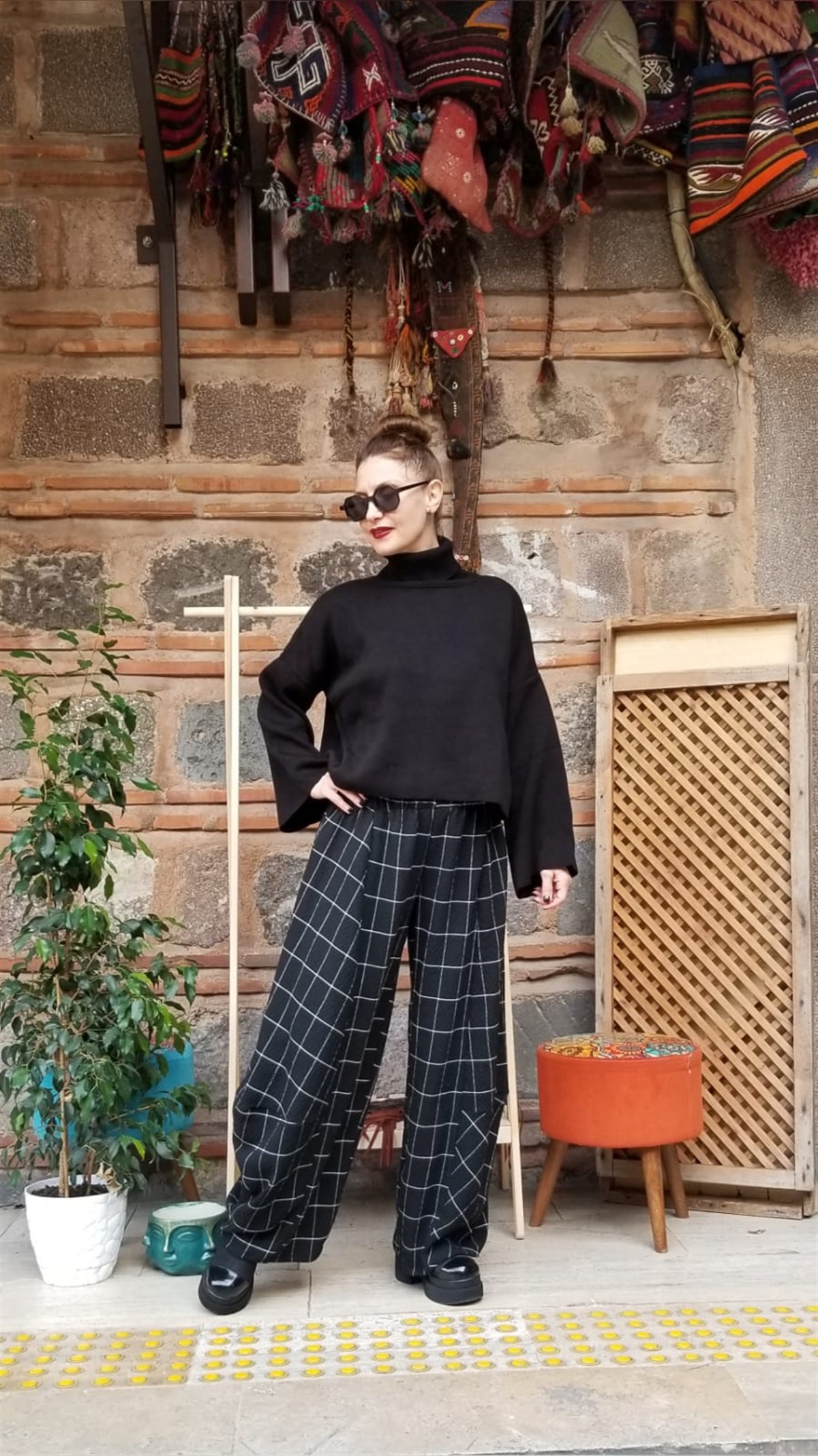 Siyah Kareli Beli Lastikli Pantolon