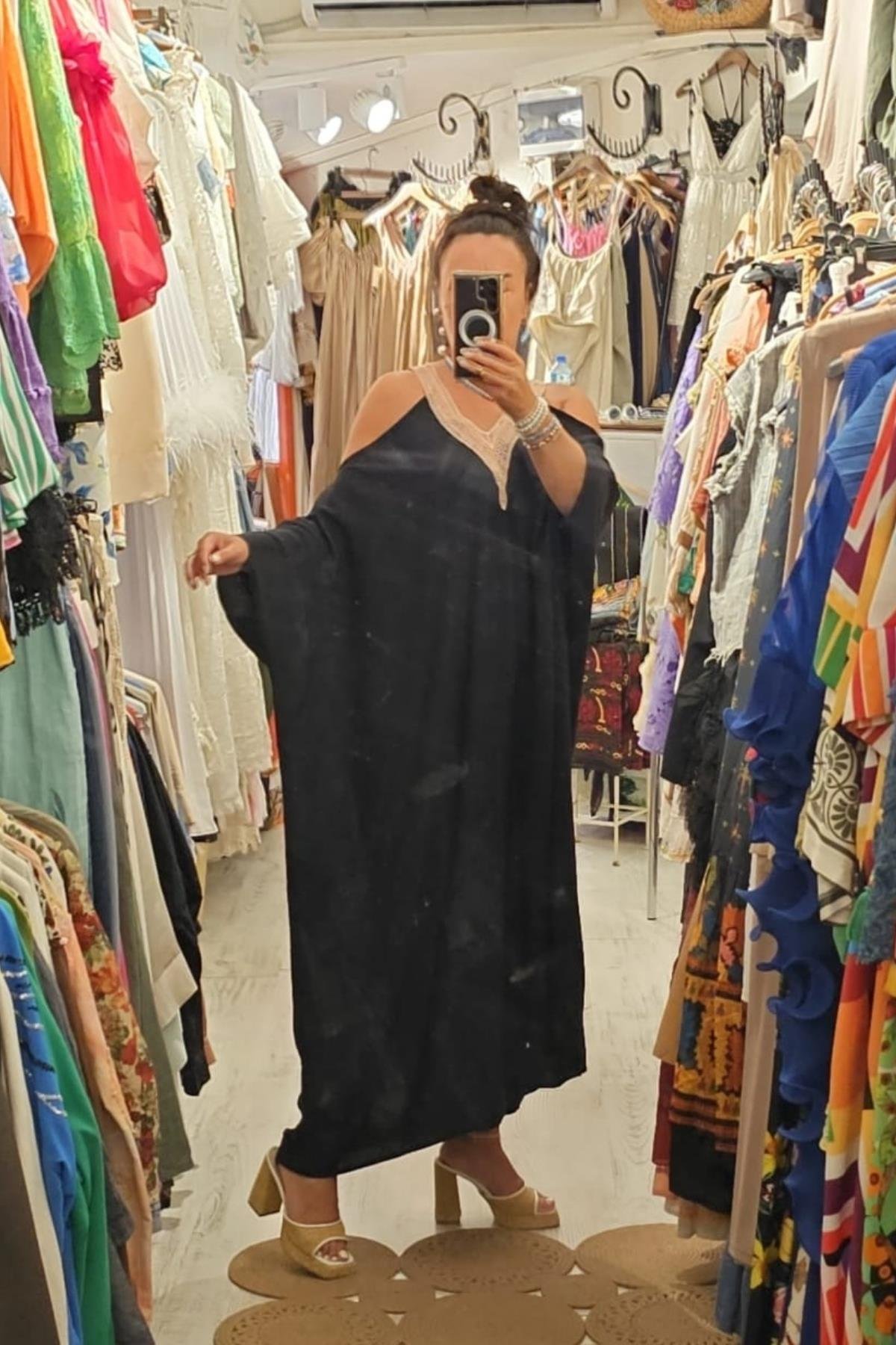 Tensel Kumaş Yarasa Kol V Yaka Elbise Siyah