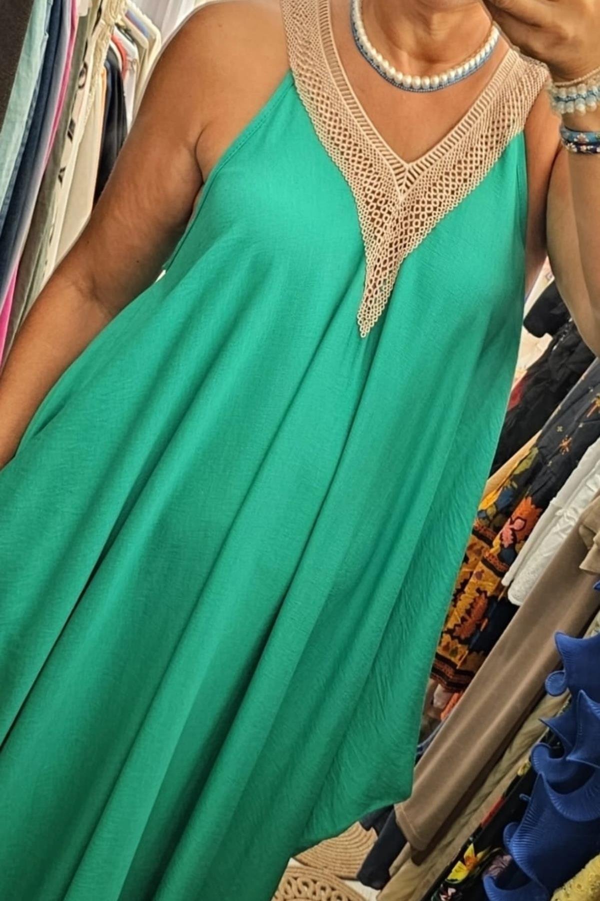 Tensel Kumaş Yarasa Kol V Yaka Elbise Yeşil