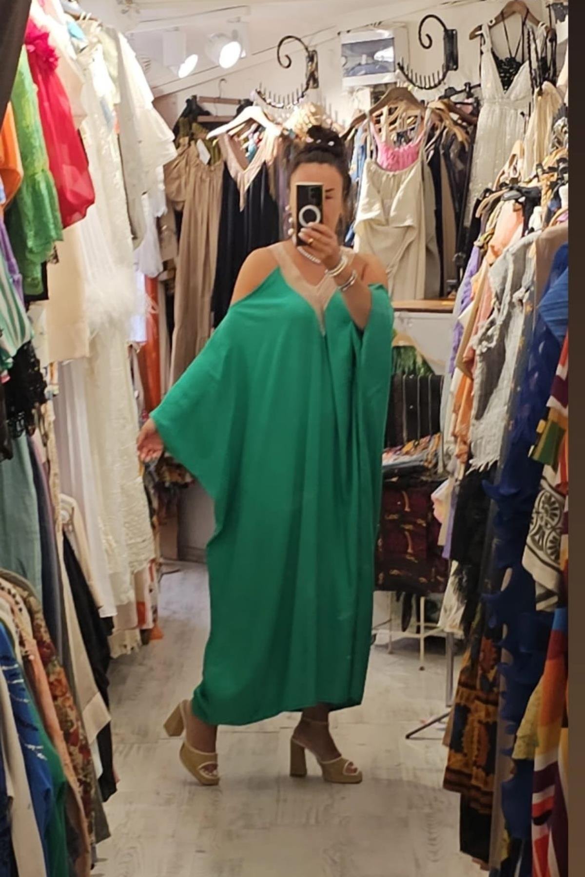 Tensel Kumaş Yarasa Kol V Yaka Elbise Yeşil