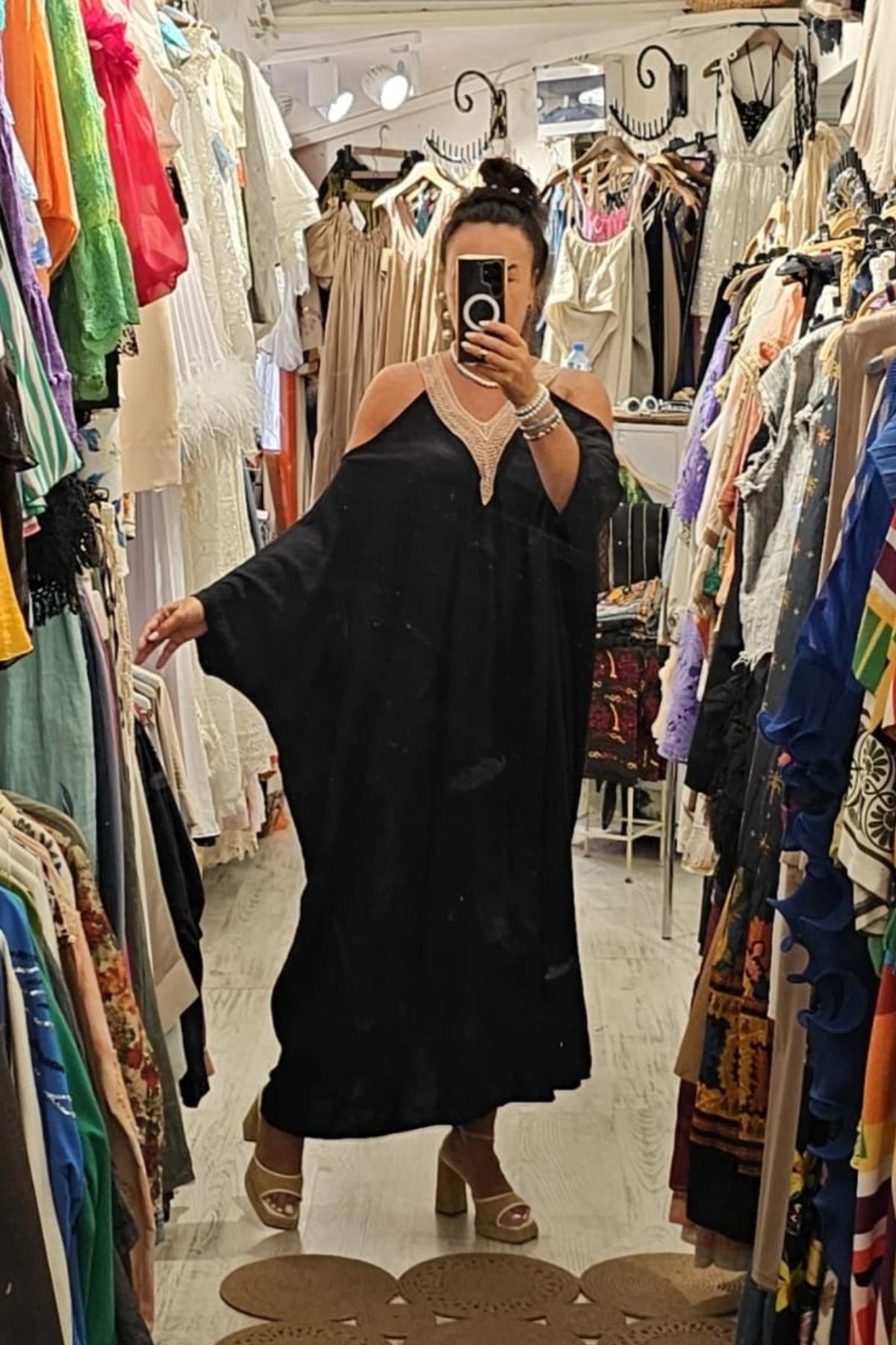 Tensel Kumaş Yarasa Kol V Yaka Elbise Siyah