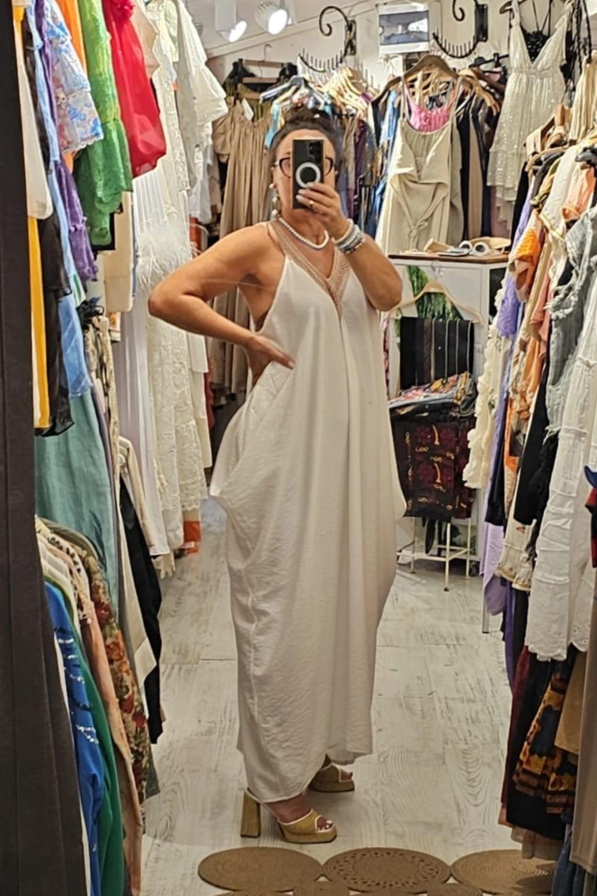 Tensel Kumaş Yarasa Kol V Yaka Elbise Beyaz