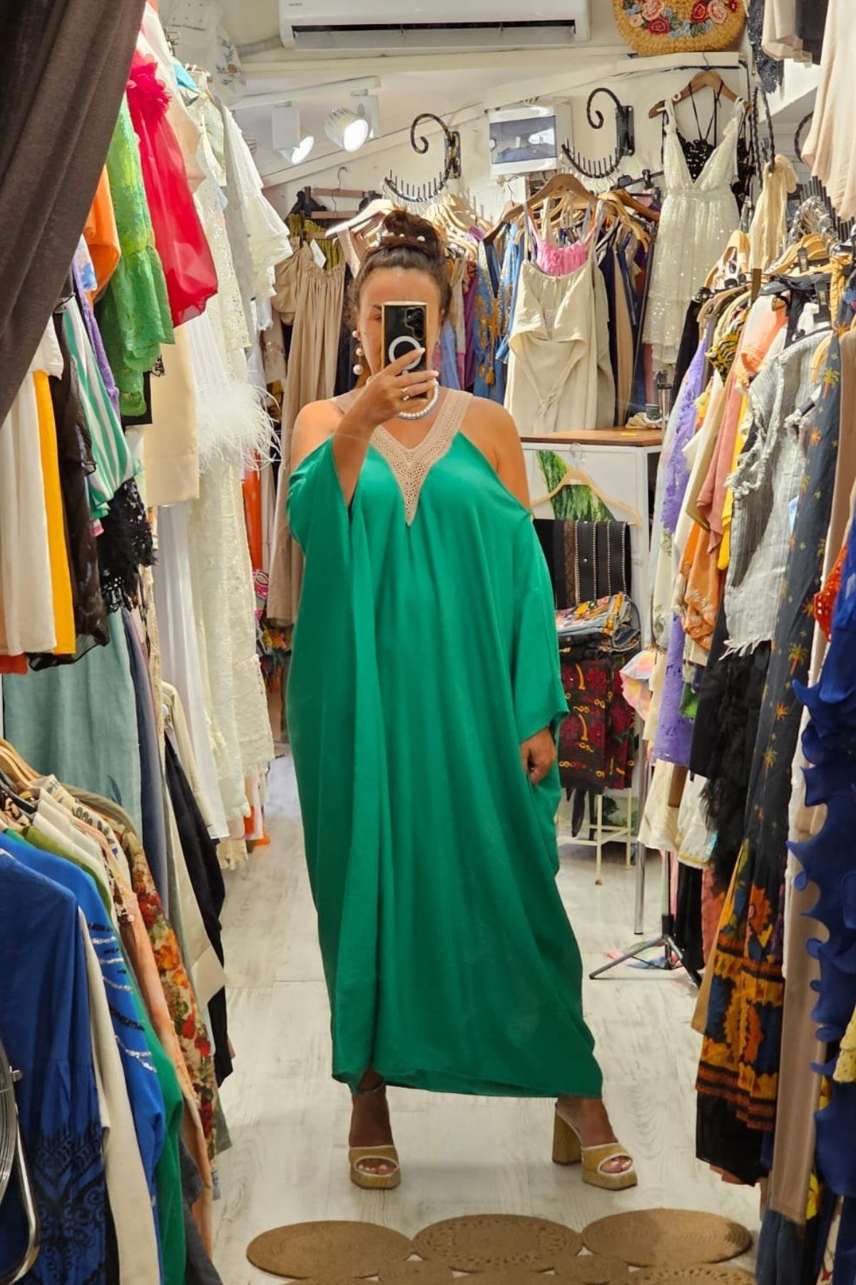 Tensel Kumaş Yarasa Kol V Yaka Elbise Yeşil