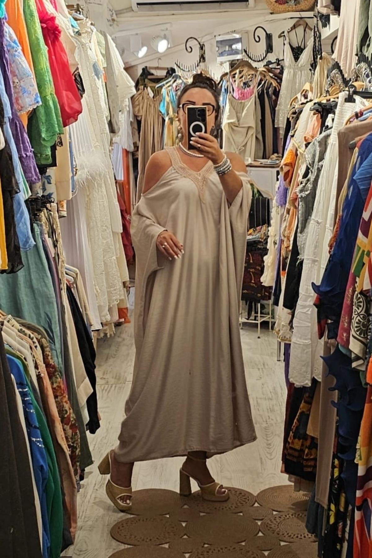 Tensel Kumaş Yarasa Kol V Yaka Elbise Ekru