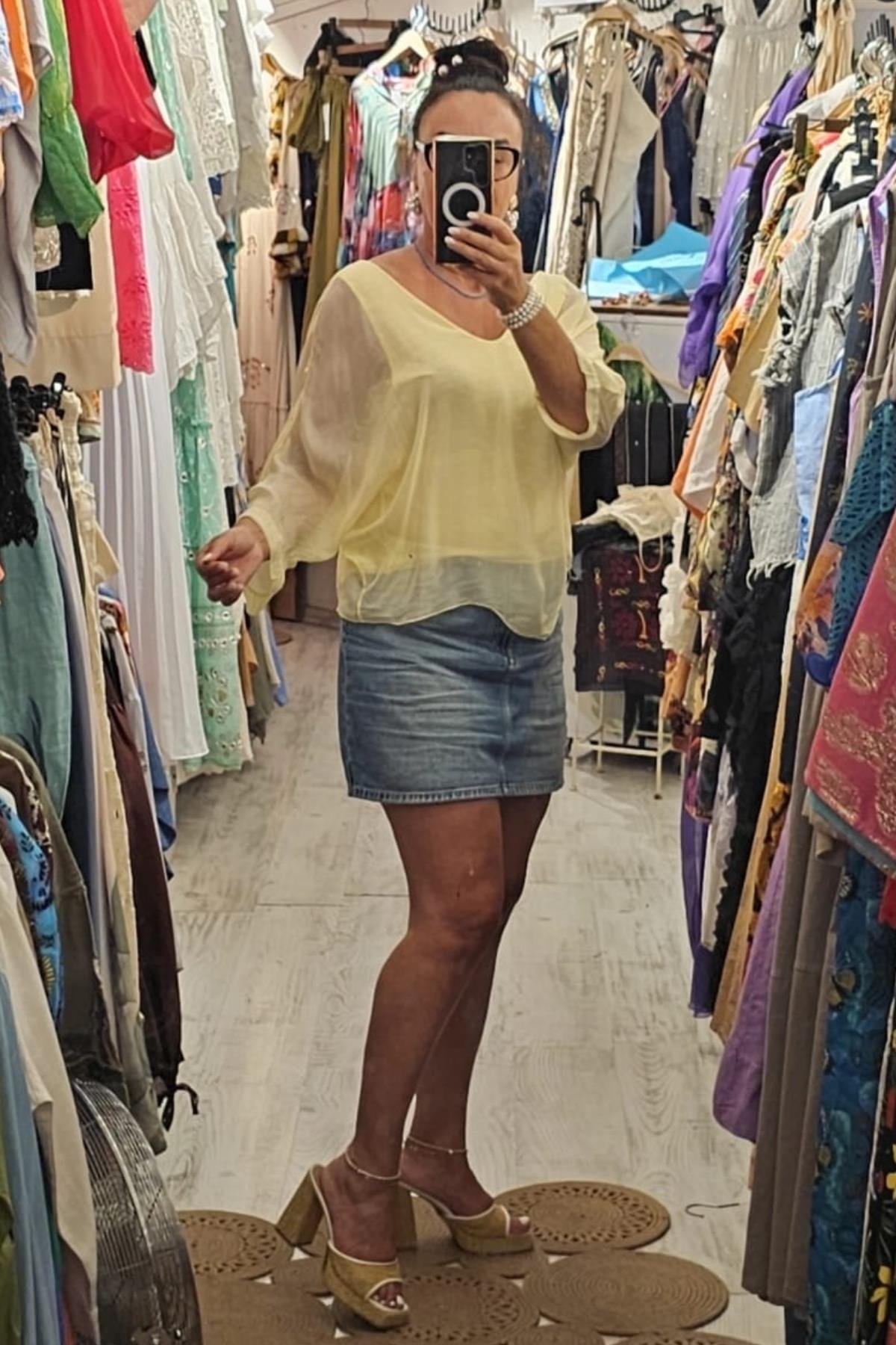 V Yaka İpek Bluz Limon Sarısı