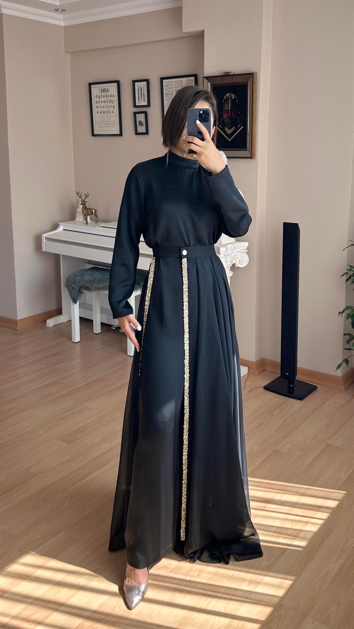 Pelerin Siyah