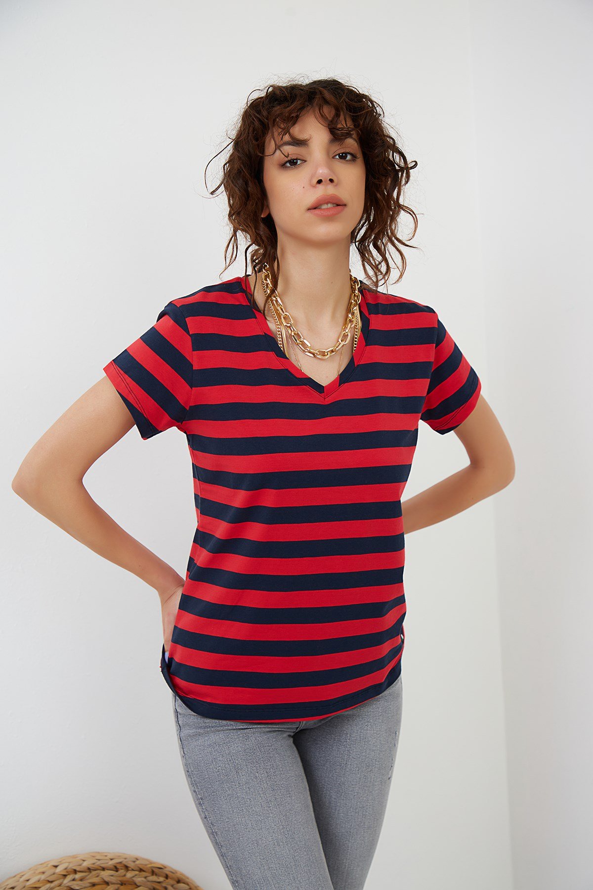 Çizgili Kırmızı - Lacivert V Yaka Basic T-shirt YND-2003