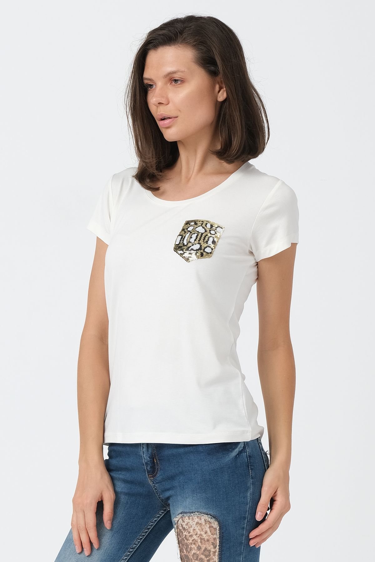 Ekru Viskon Bisiklet Yaka Pul-Payet Cep Detaylı T-shirt  ND-2004