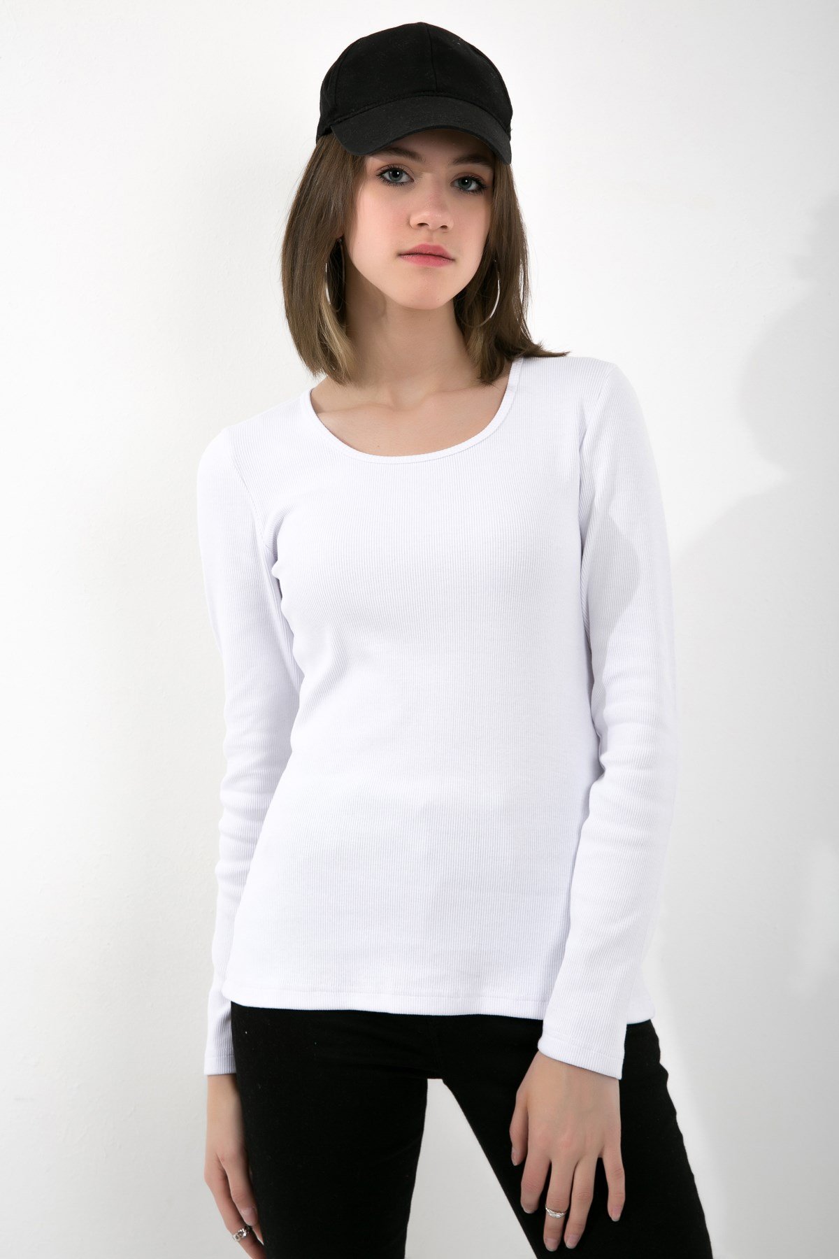 Likralı Uzun Kollu Fitilli Örme O Yaka Basic Beyaz Bluz ND-26208