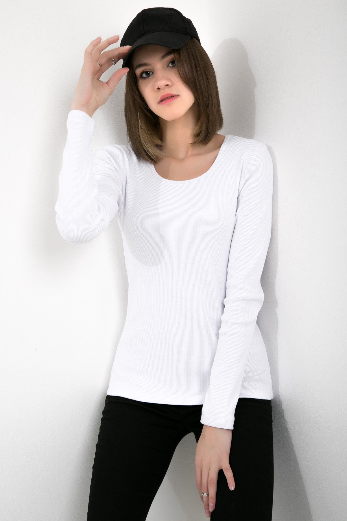 Likralı Uzun Kollu Fitilli Örme O Yaka Basic Beyaz Bluz ND-26208
