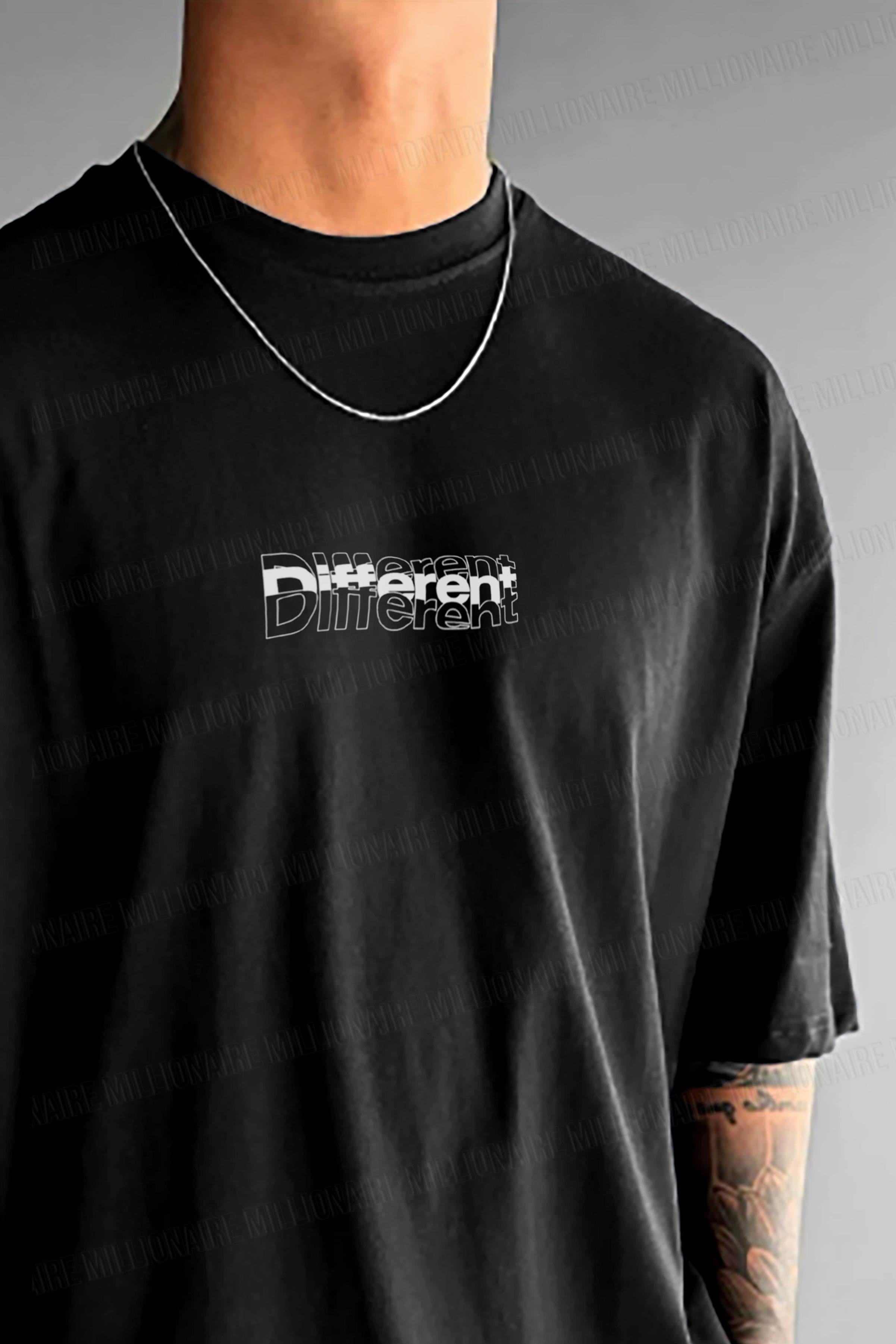 Erkek Siyah Different Oversize Fit Bol Geniş Kalıp Salaş Kesim T-shirt