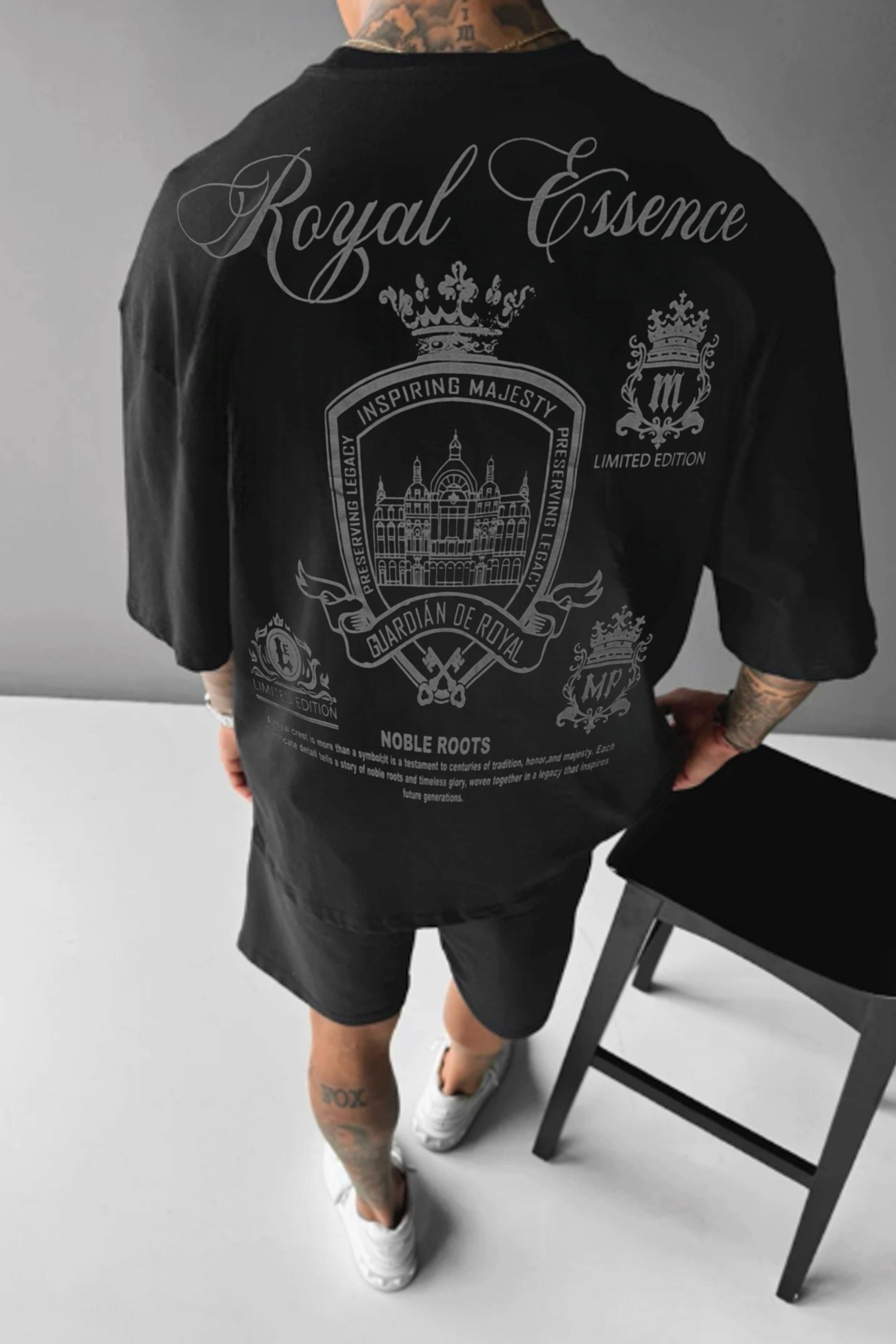 Erkek Siyah Royal Essence Oversize Fit Bol Geniş Kalıp Salaş Kesim T-shirt