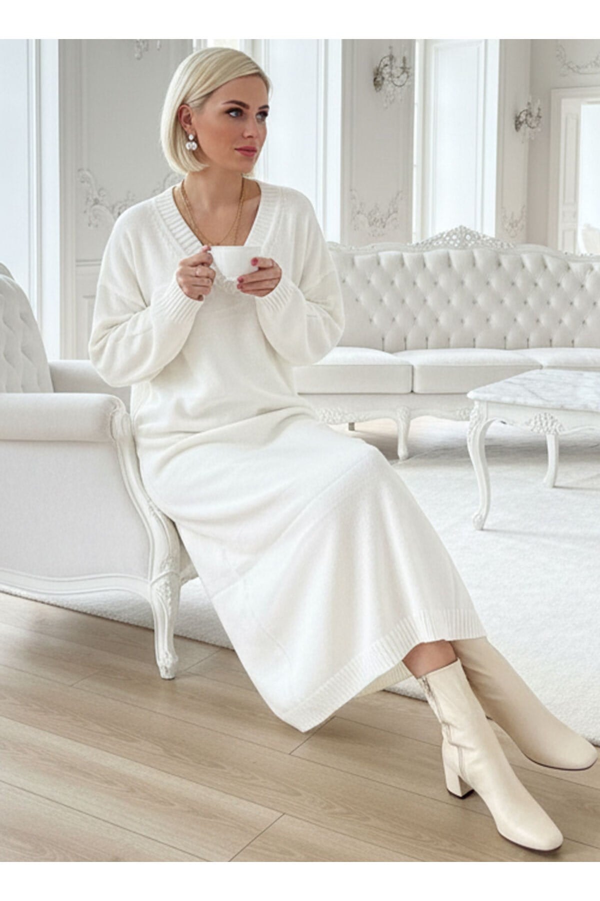 kadin-krem-beyaz-v-yaka-oversize-elbis-7a05d0.jpg